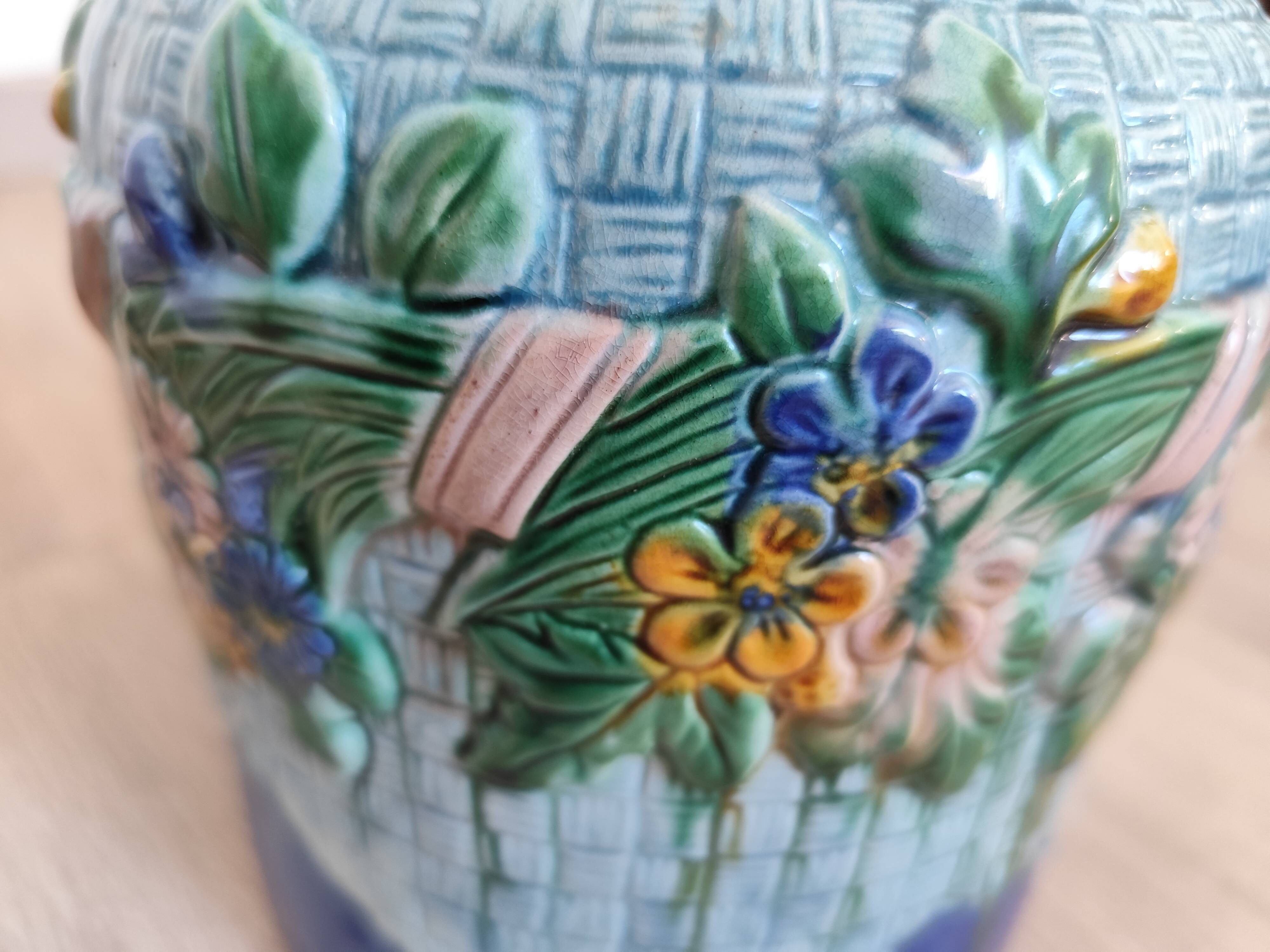 Antique Victorian Art Majolica Earthenware Cheese Cover with Dish