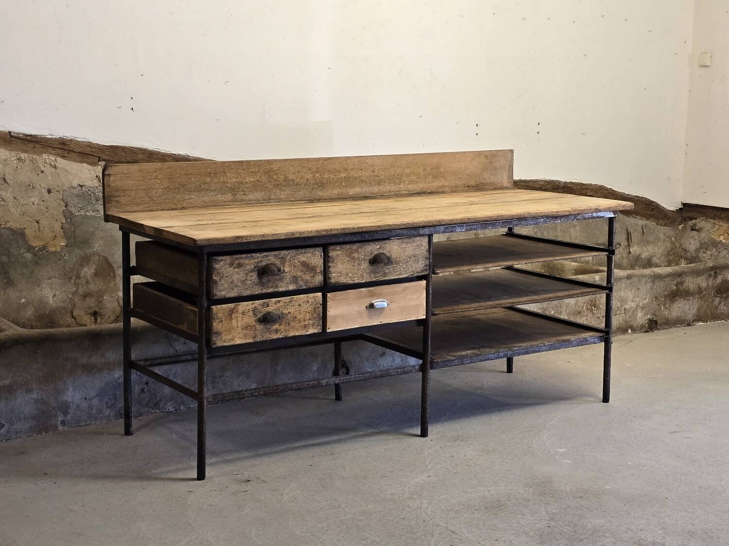 Baker's table circa 1940