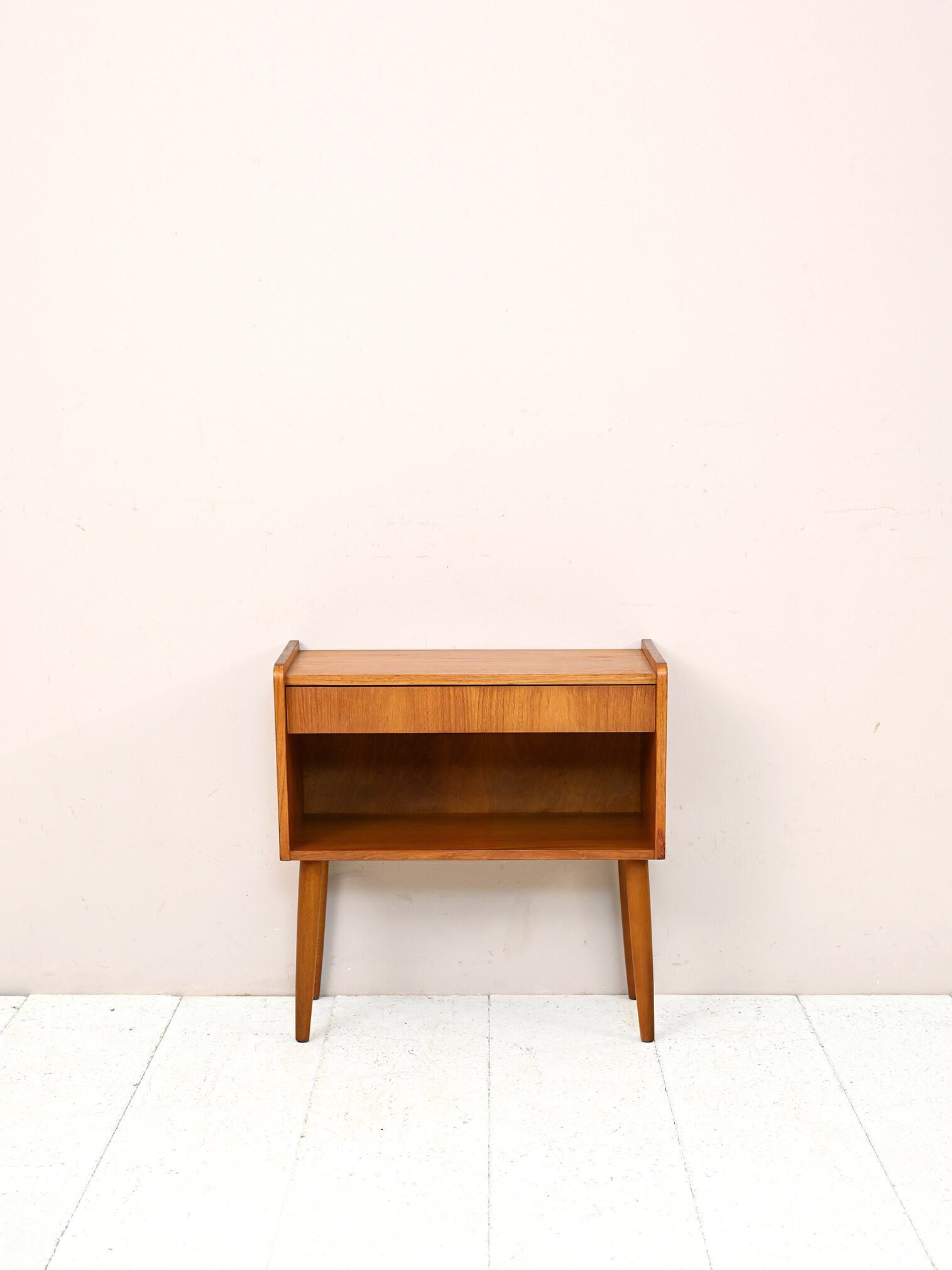 Nordic nightstand 50s