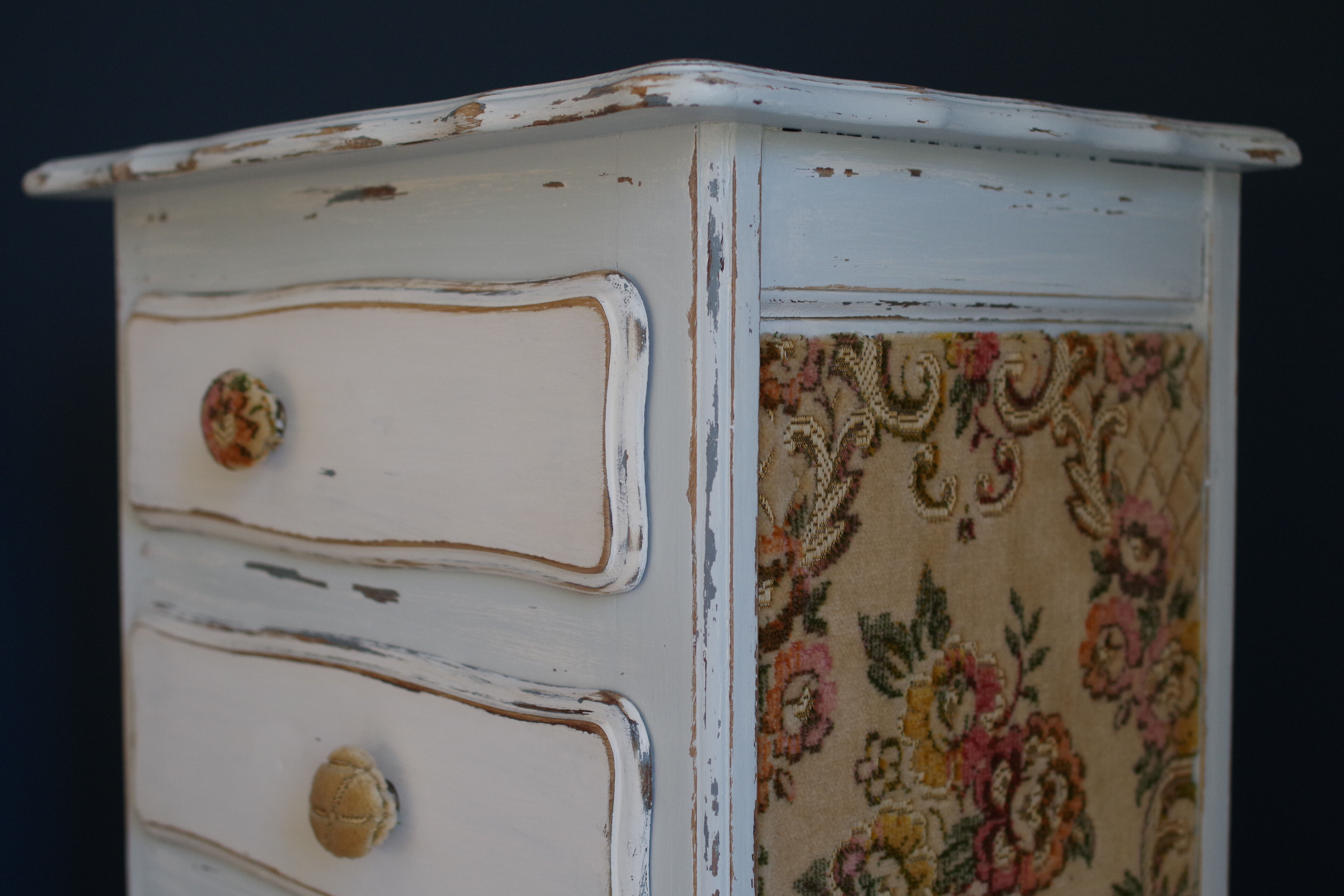 Semainier chest of drawers skated high wood blue and white - floral patterns