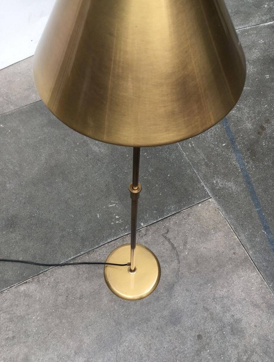 Lesan floor lamp in vintage German brass, Hollywood Regency style by Florian Schulz, 1970s.