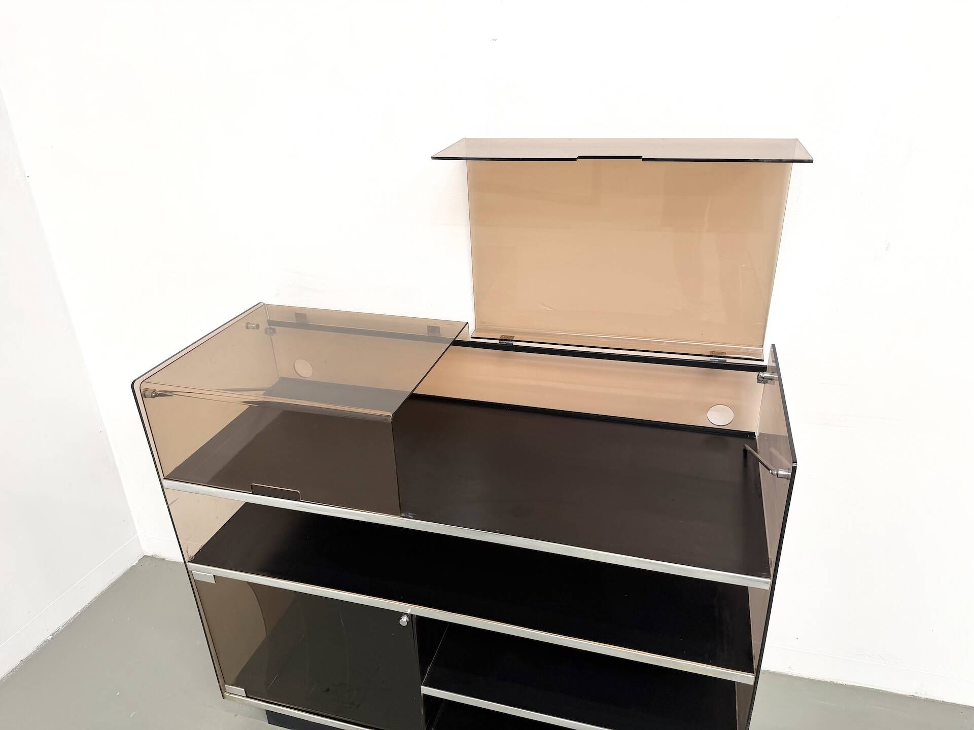 Hi-Fi furniture in smoked plexiglass and aluminium, Eric Maville