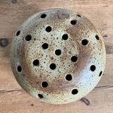 Pique-fleurs boule 21 trous en grès