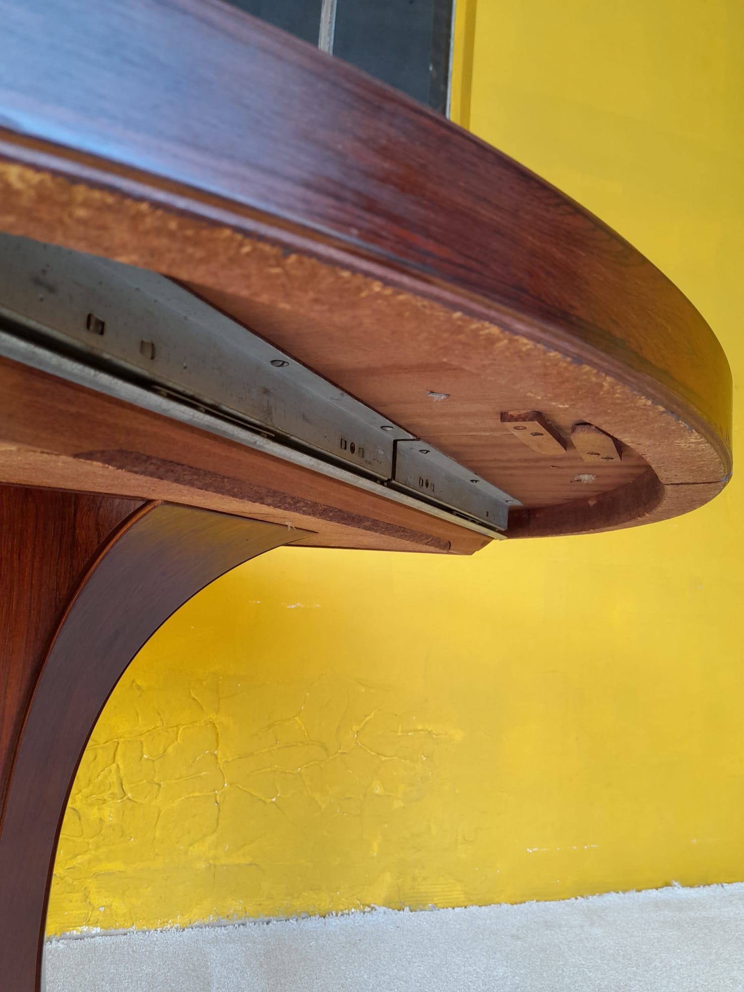 Rio rosewood dining table circa 1970