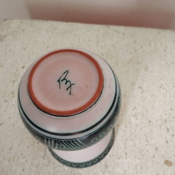 Vase en céramique signé Roy Vallauris