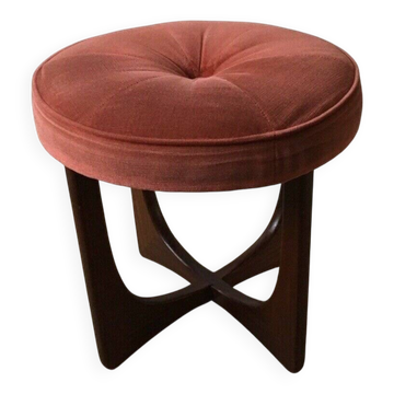 Mid-century ottoman in teak and salmon pink fabric - sculptural stool by G-Plan from the 1960s.