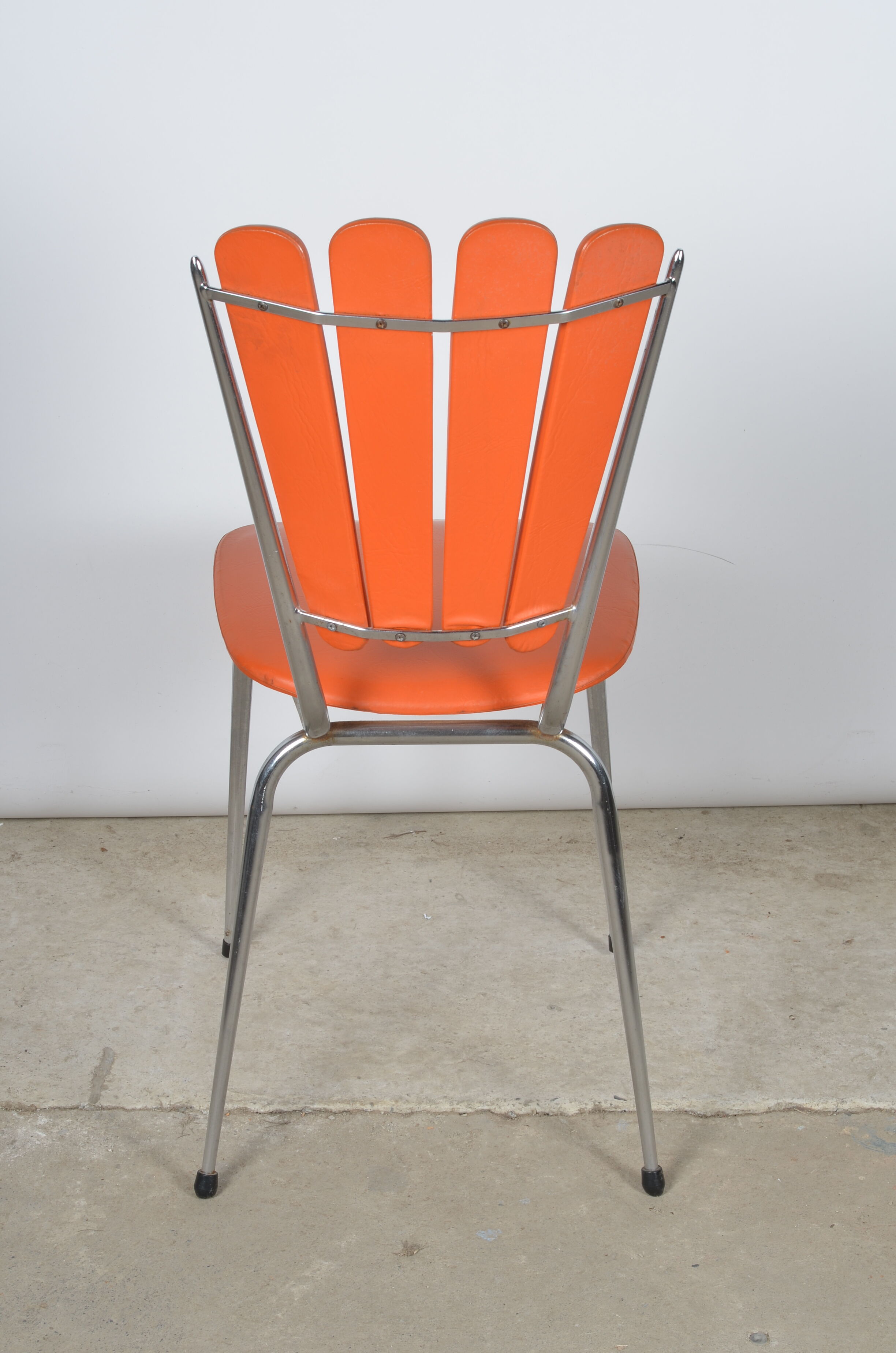 Chaise pétale orange