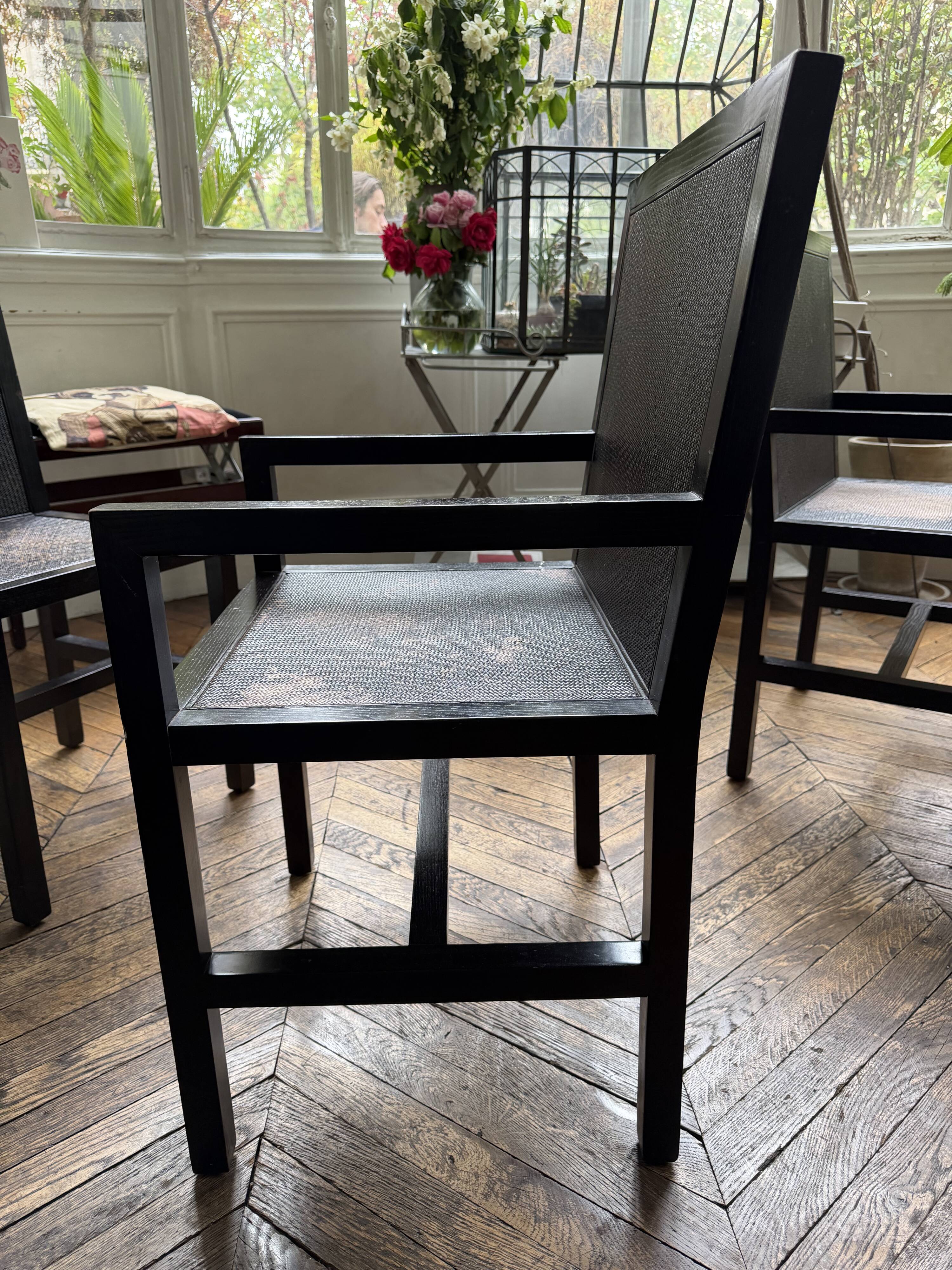 Ensemble de chaises et tabourets