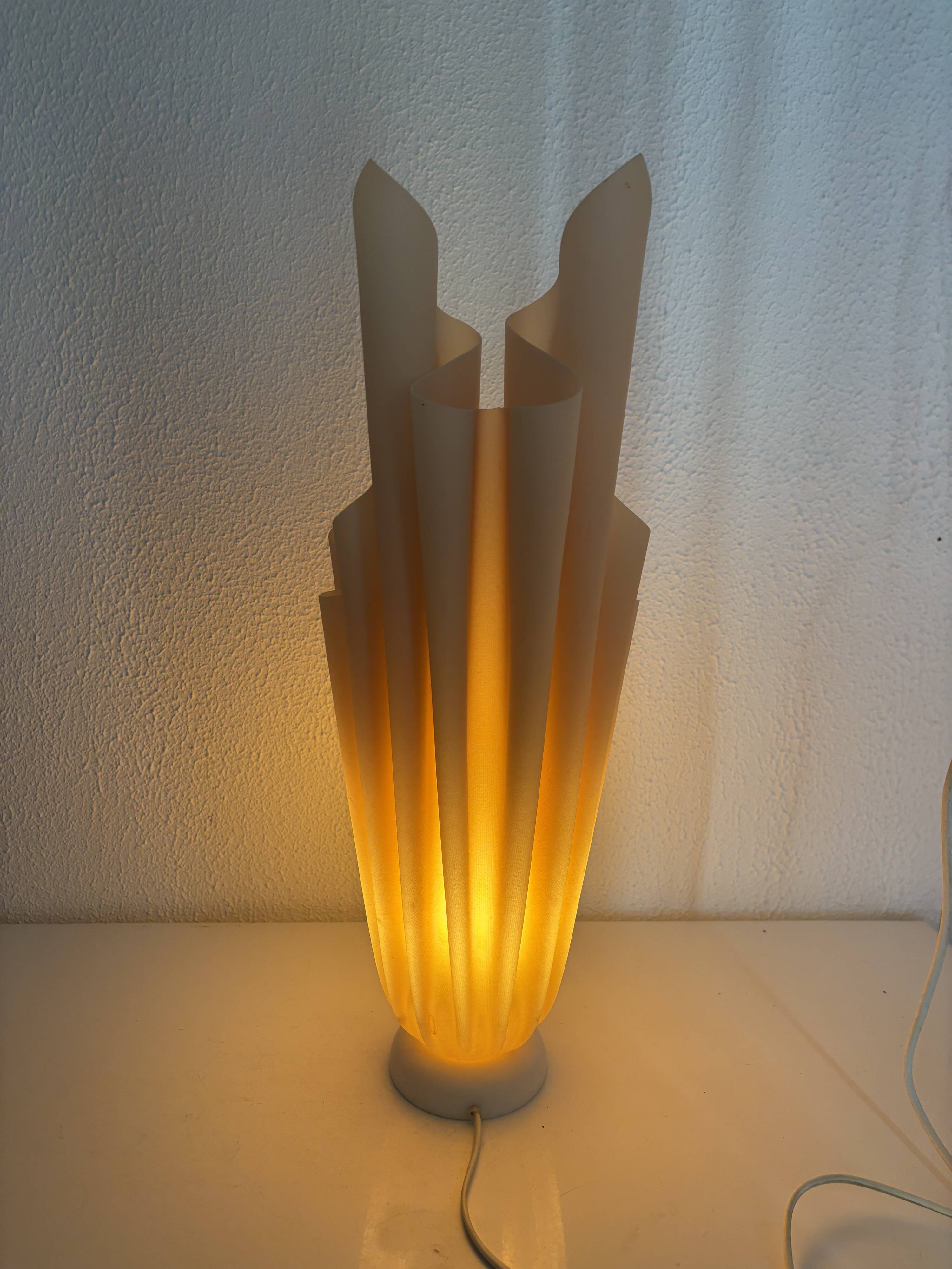 Lampe  vintage 1970 Athéna Georgia Jacob drapée saumonée - 50 cm