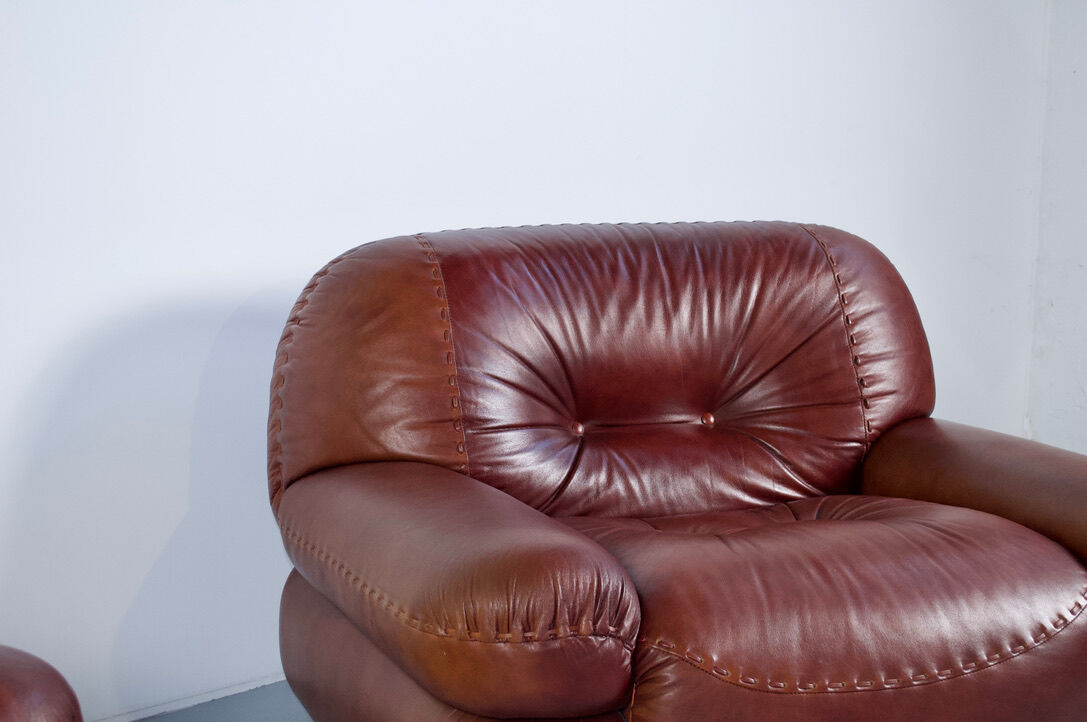 Pair of Sapporo leather armchairs from the 1970s, by Mobil Girgi.