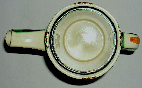 Quimper's "vintage" earthenware teapot, Keraluc workshop