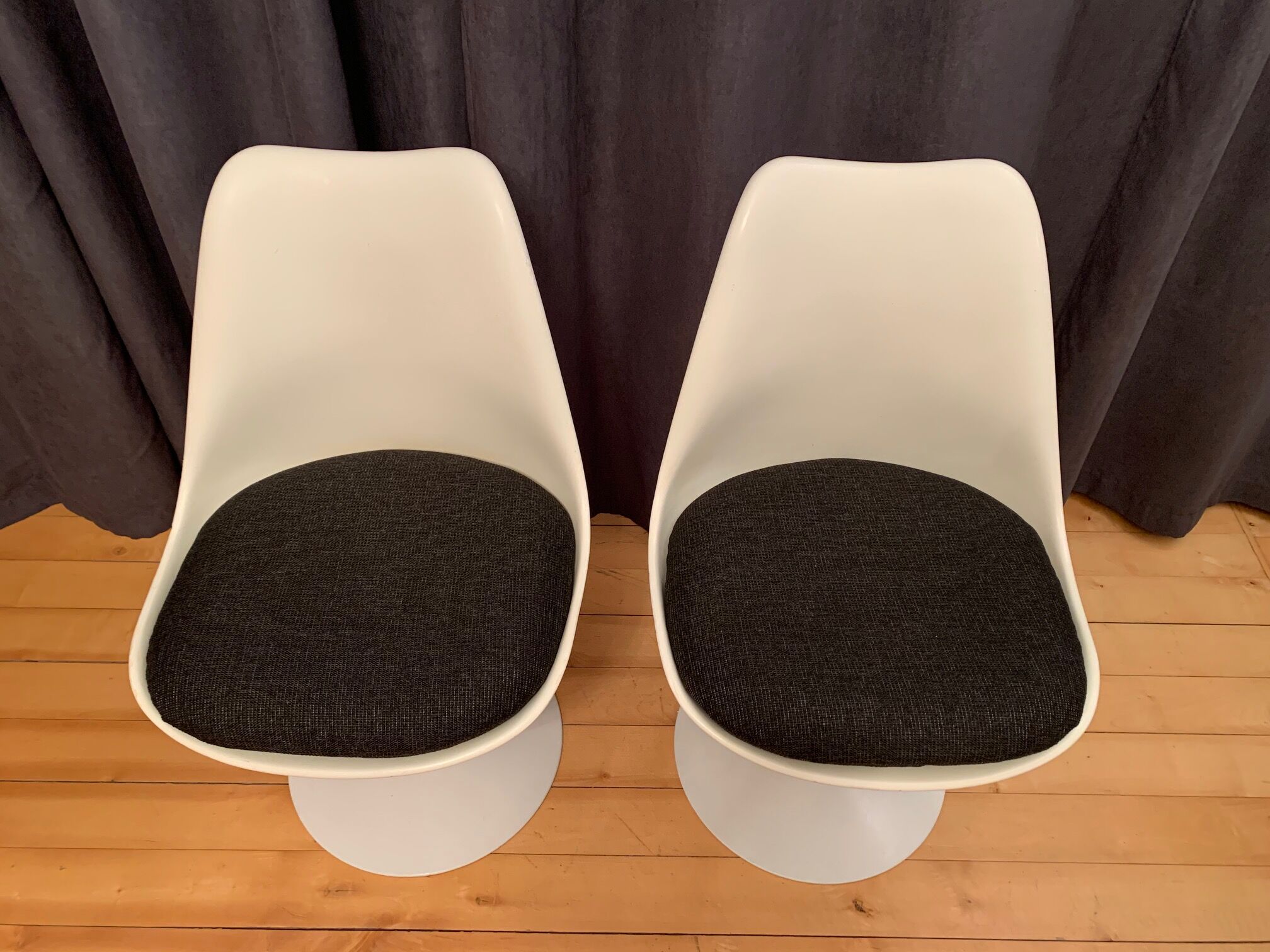 Paire de chaises Tulip modèle 151 conçue par Eero Saarinen, Knoll International, années 1950