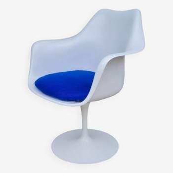 Fauteuil tulipe de eero saarinen pour knoll international 1960