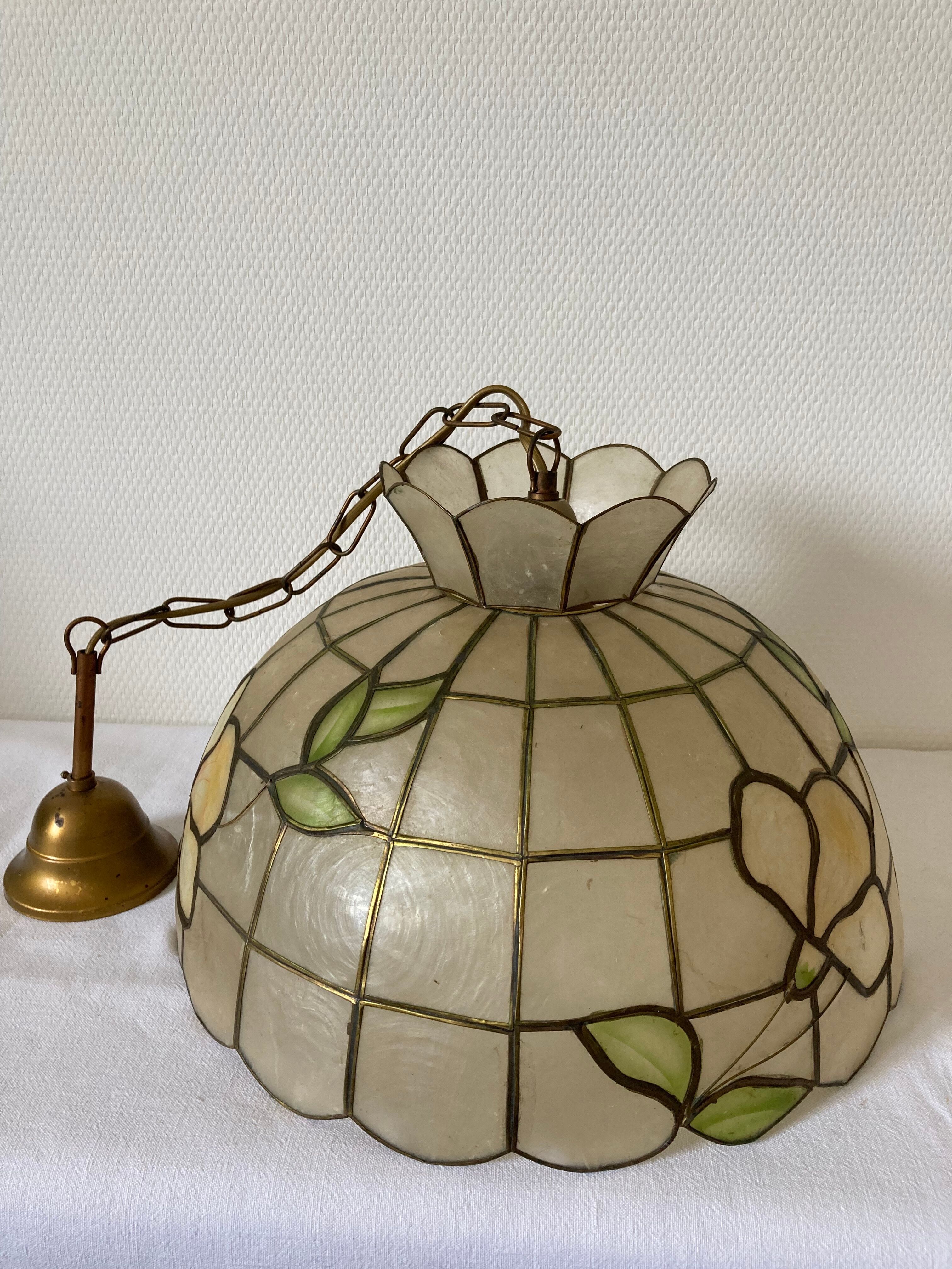 Brass mother-of-pearl suspension