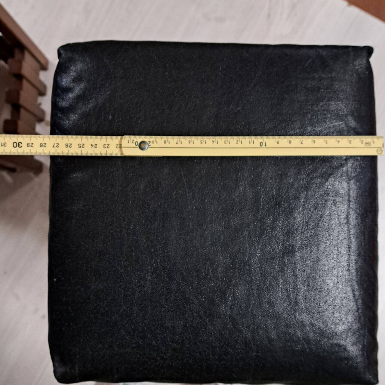 Vintage 70s/80s bar cabinet with stools