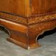 Armoire triple en placage de noyer Waring & Gillow
