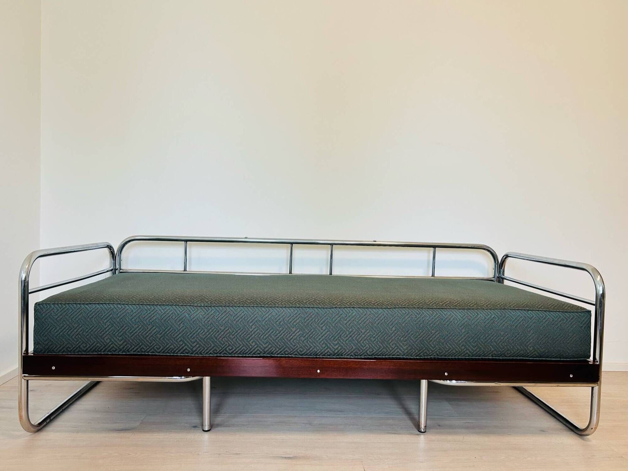 Canapé Bauhaus en Acier Tubulaire de Robert Slezak, 1930s