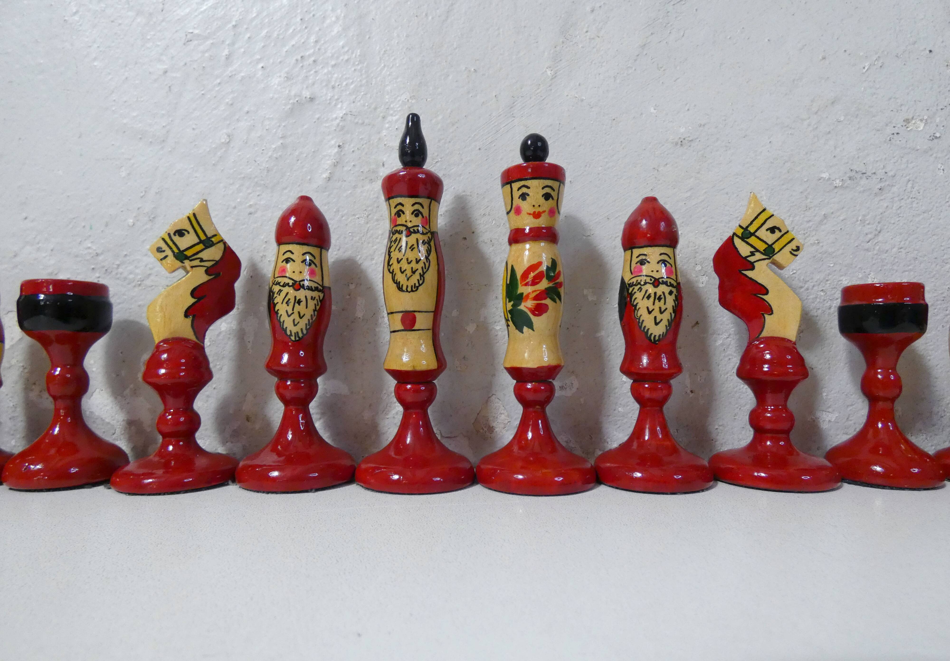 Khokhloma chess game