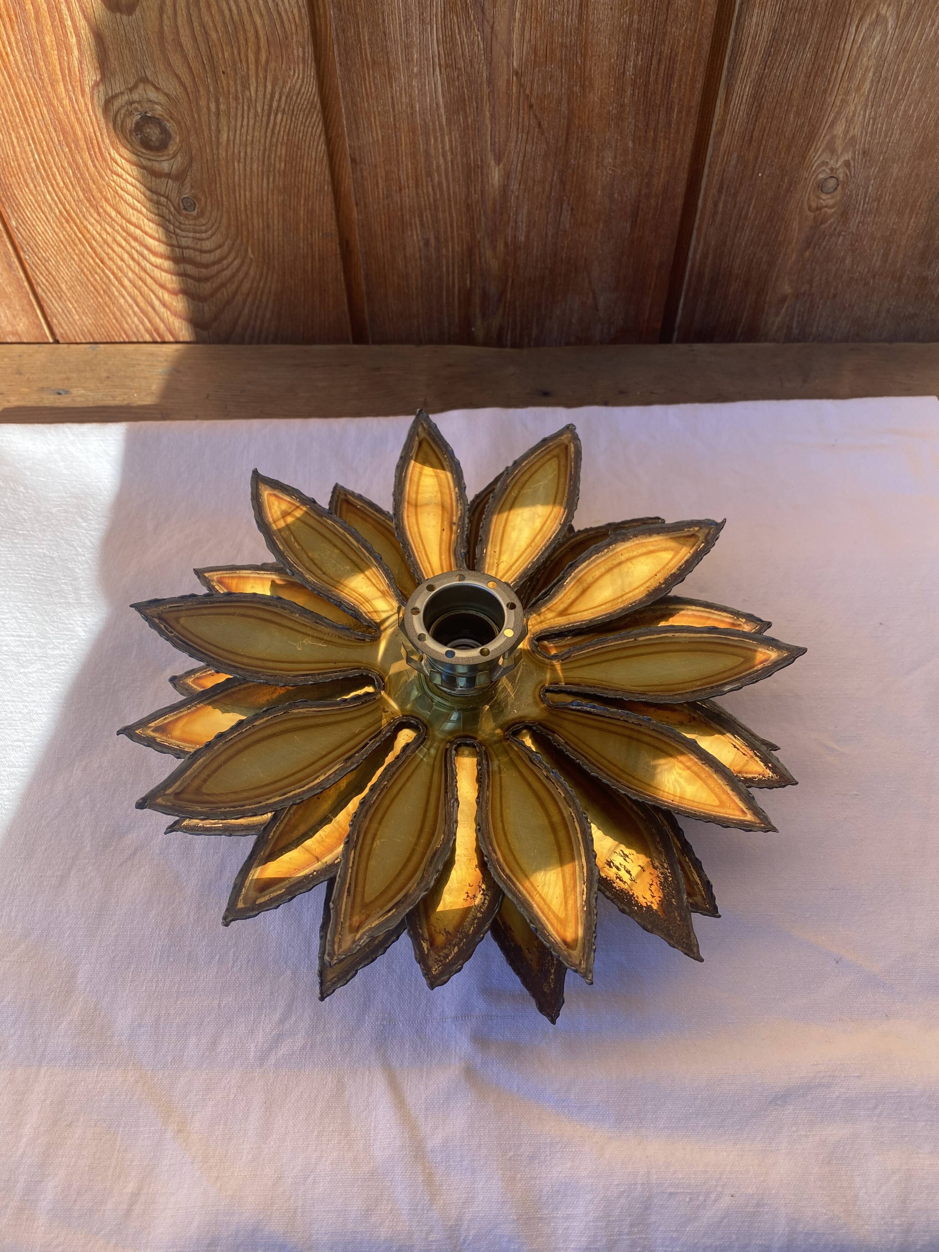 Applique murale fleur metal doré vintage