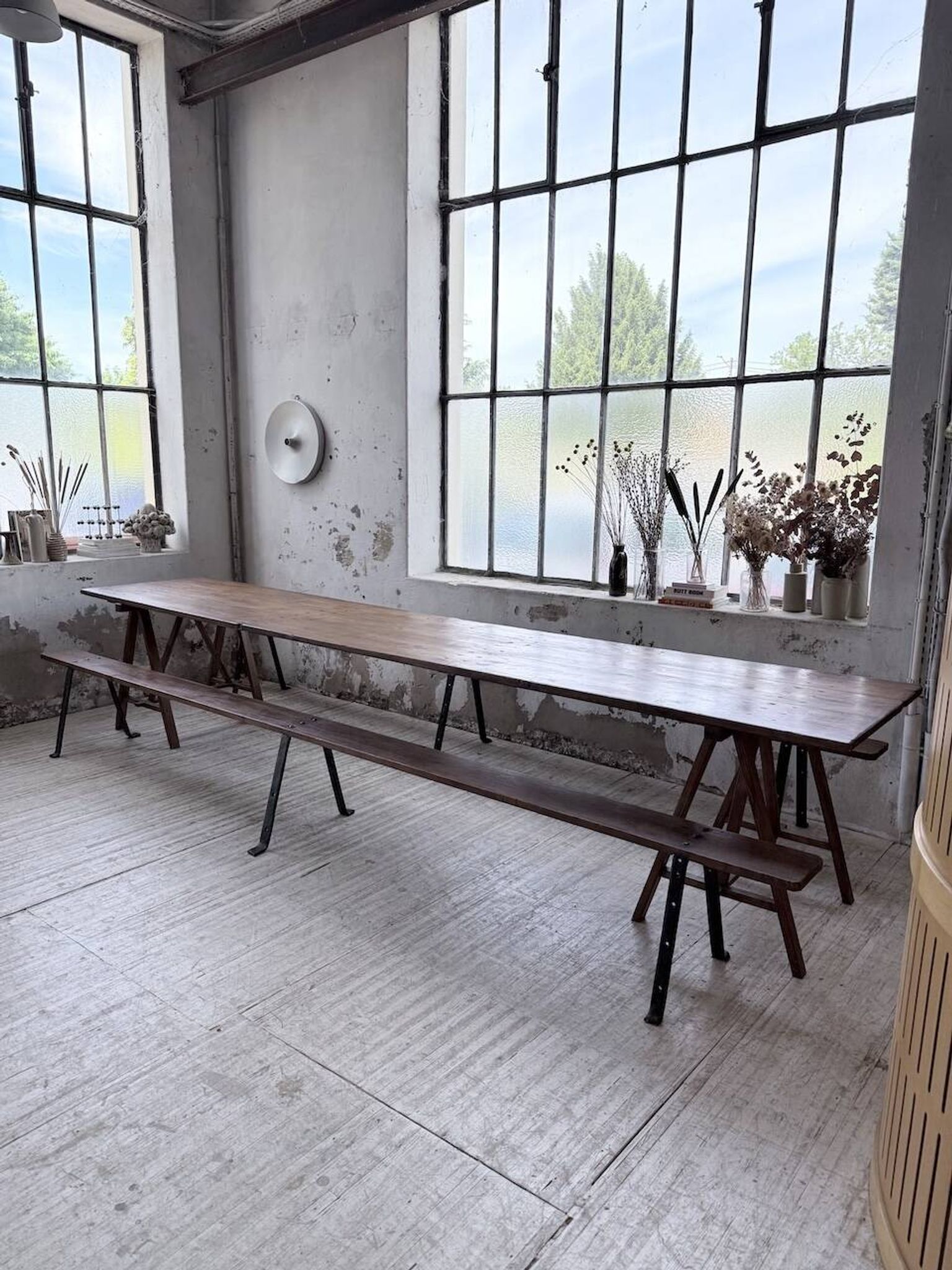 XXL trestle farm table 4m and its benches