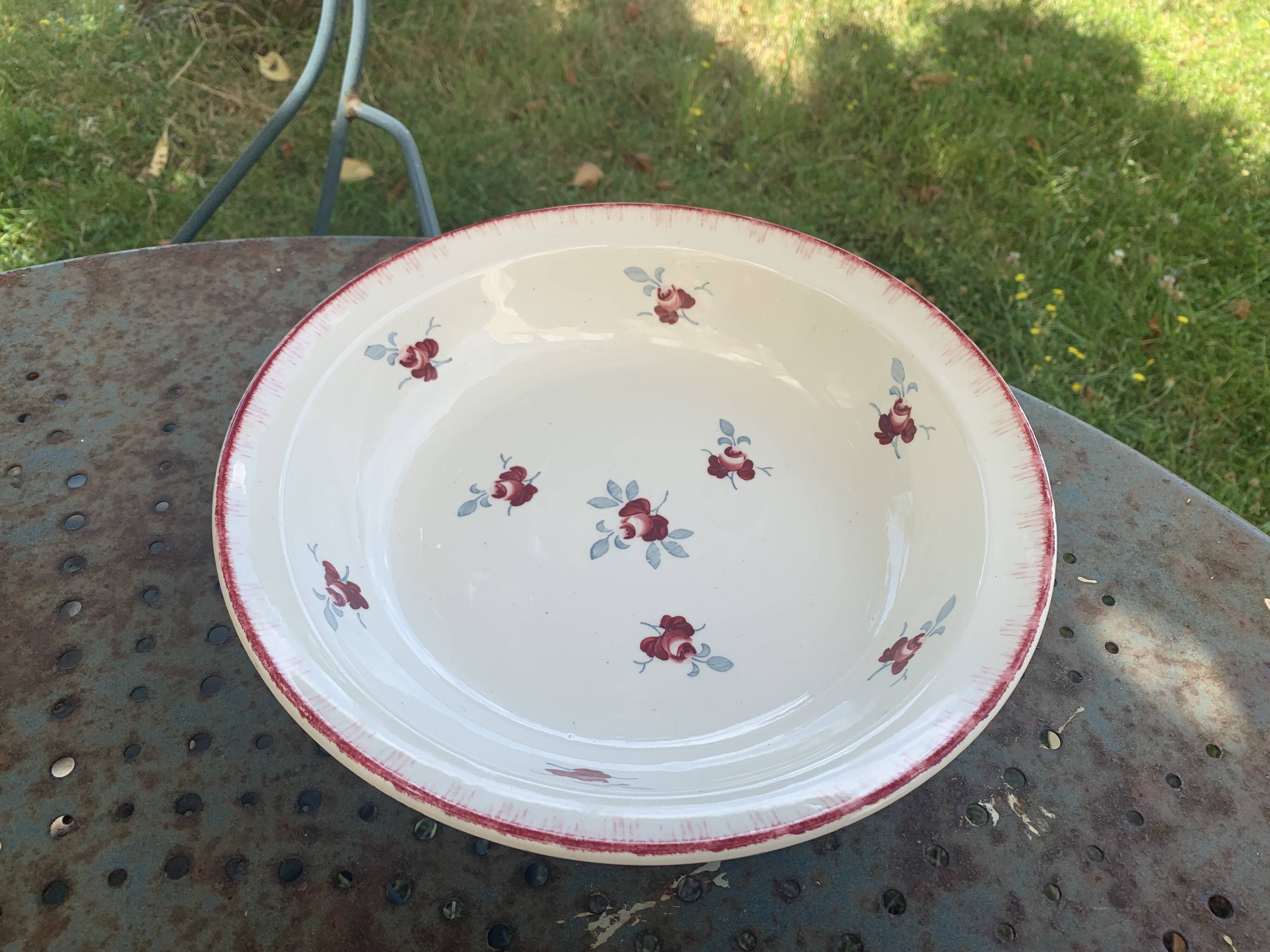Hollow dish, Senlis model, KG luneville, France, burgundy rose patterns and gray foliage