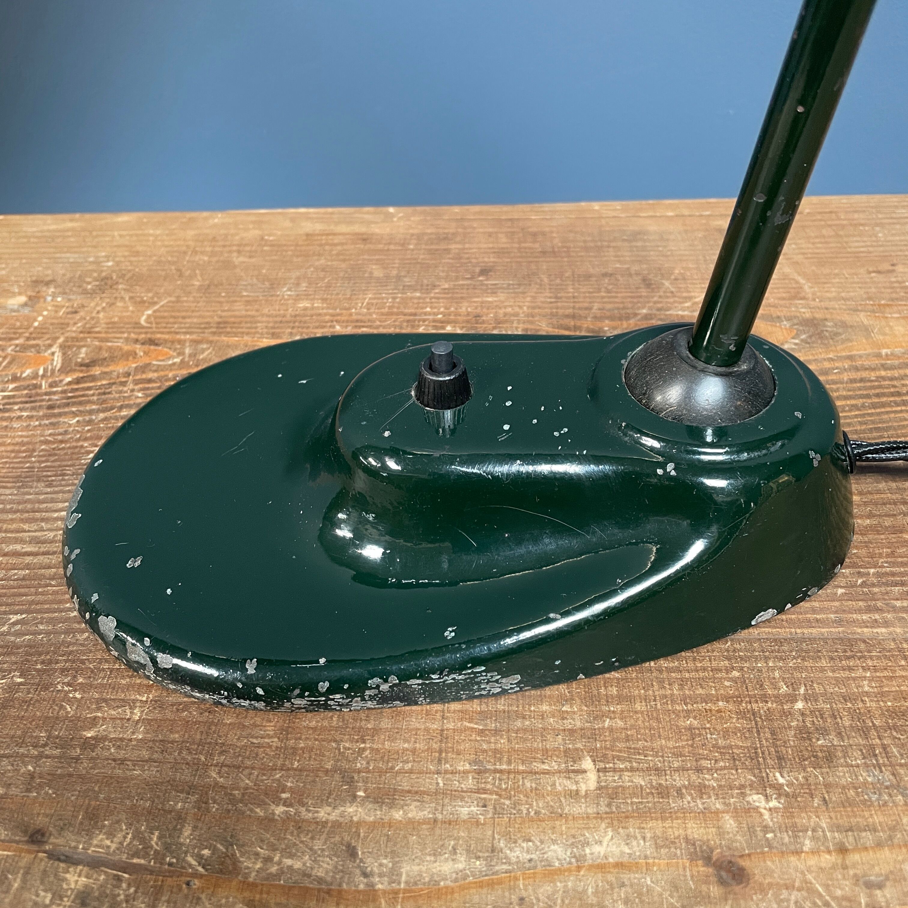 Dark green Kandem Bauhaus desk lamp model 1087 from the 1930s