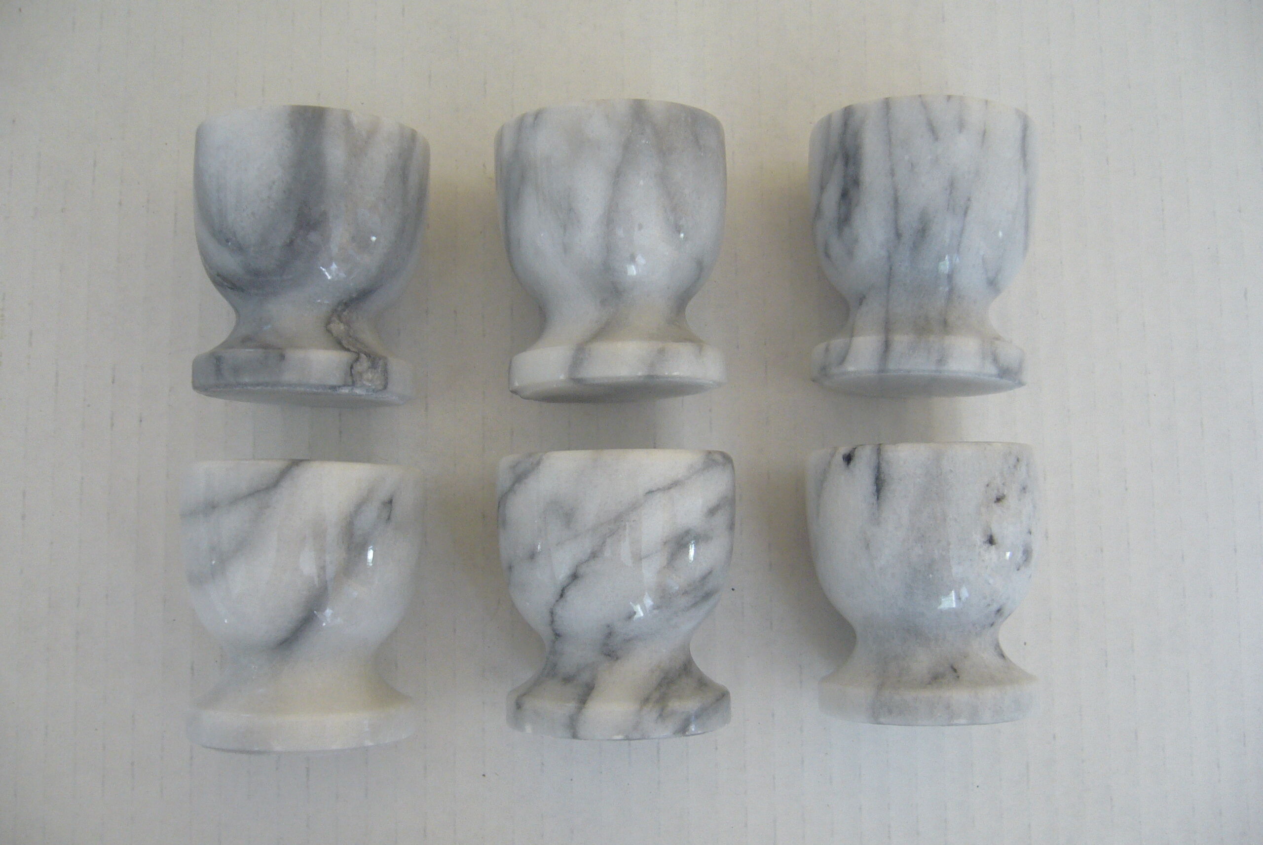 Lot of 6 cockroaches in white marble and gray 80s