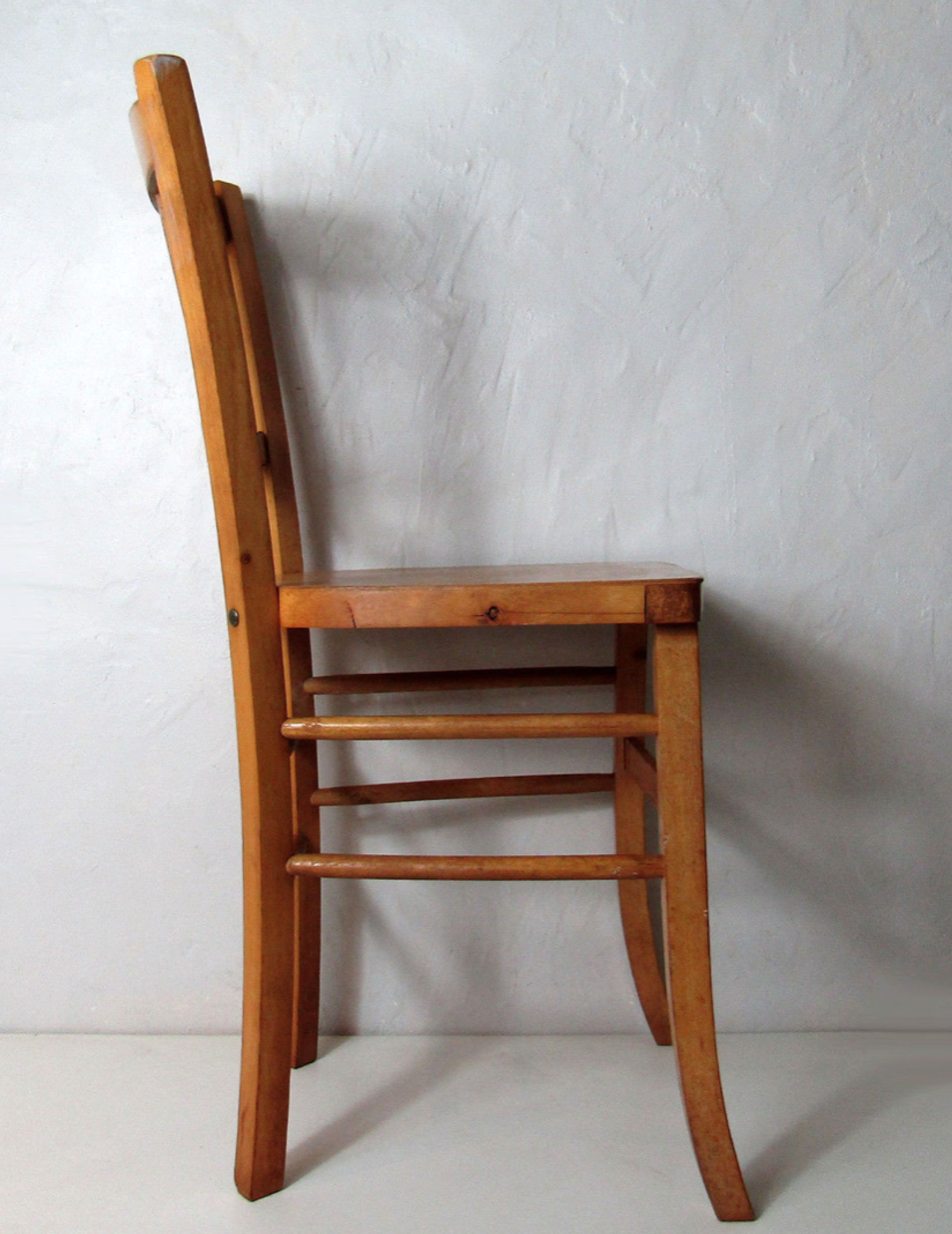 Chaise en bois vintage