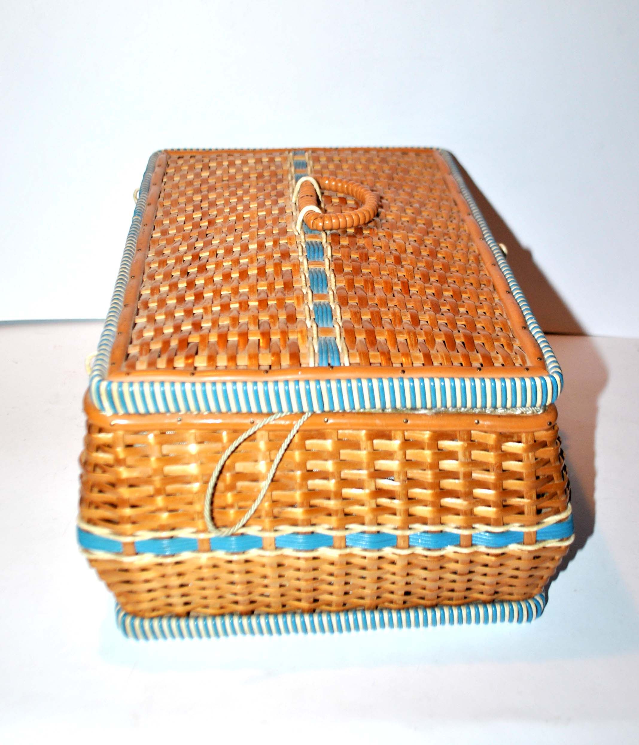 Book basket - vintage stitch box in woven rattan and blue scoubidou 1960 worker