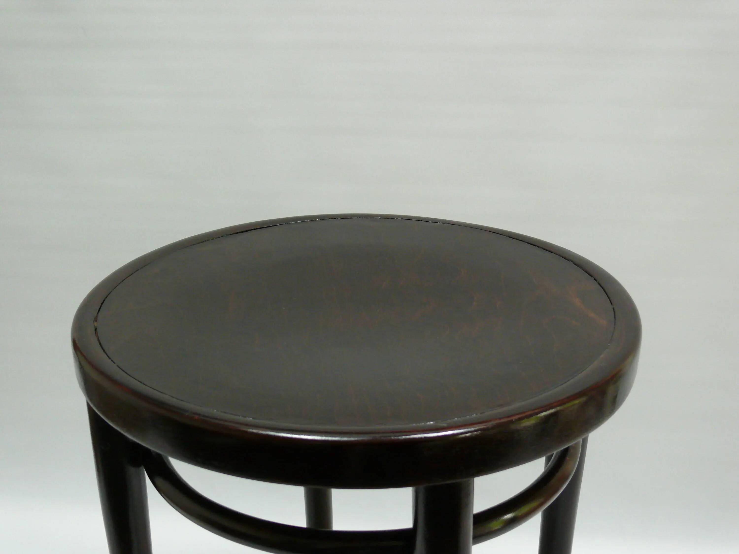 Original Thonet bentwood stool, first half of the 20th century - restored
