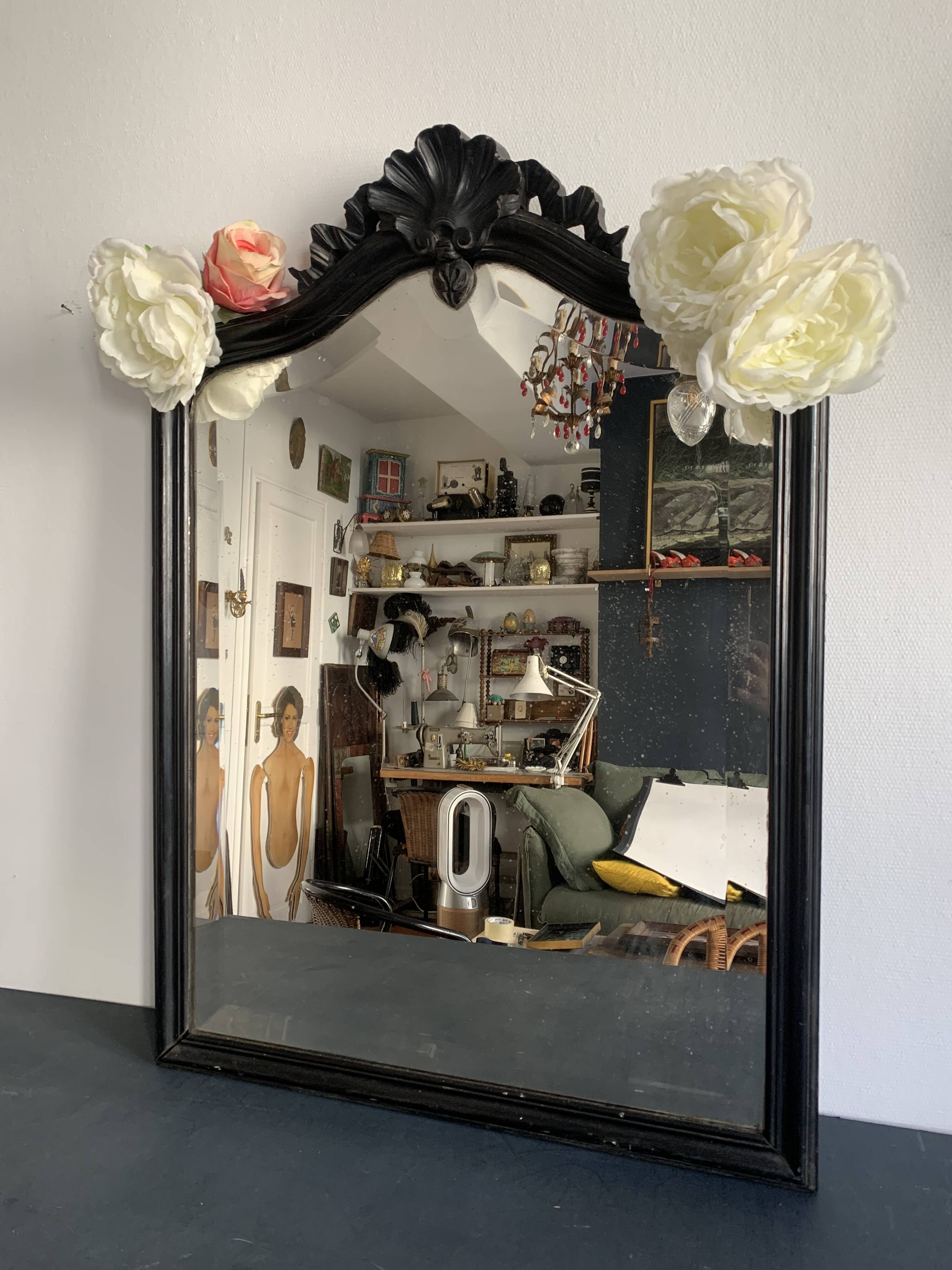 Napoleon III mirror in black wood with pediment