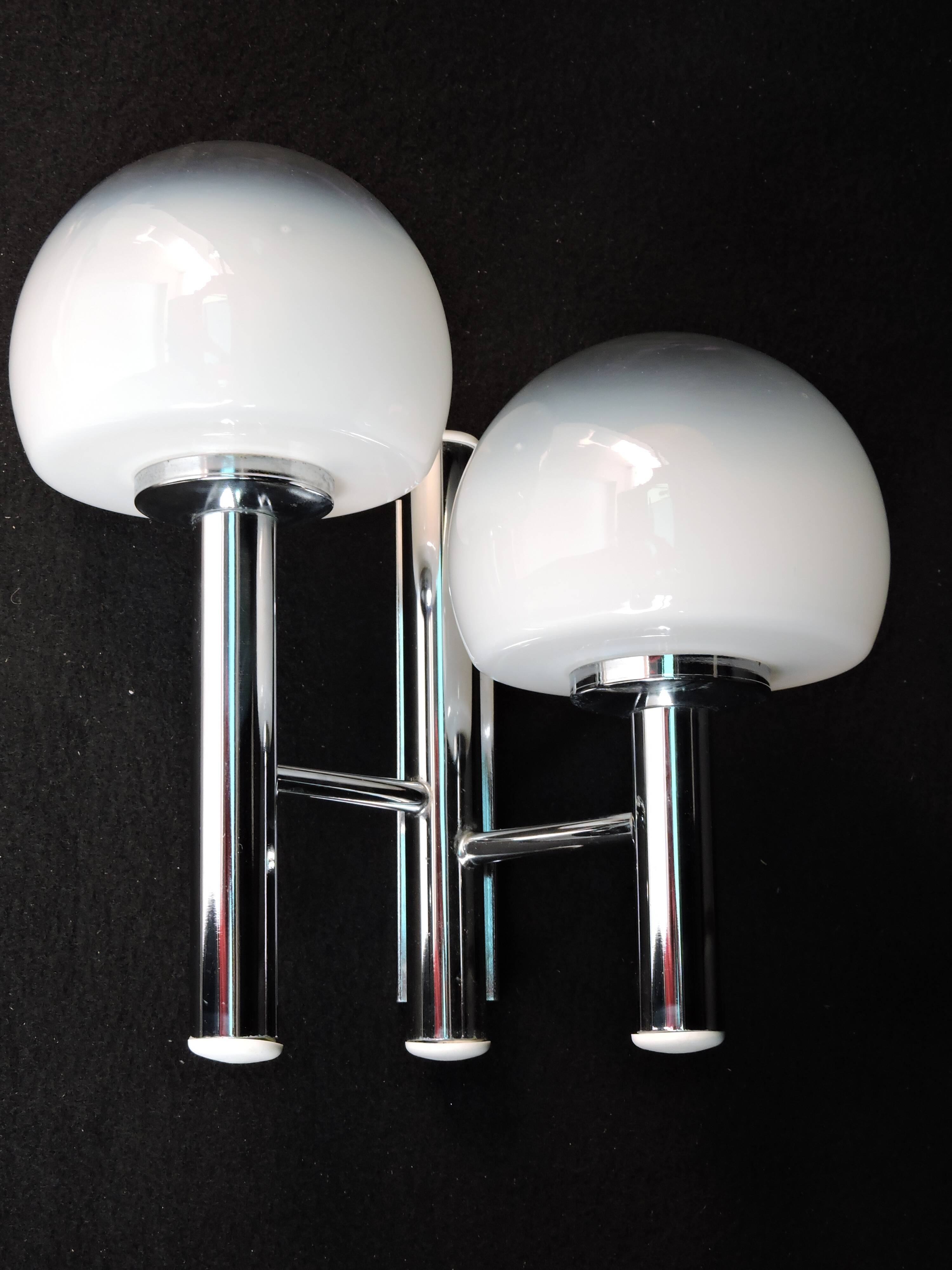 Wall lamp from Sciolari circa 1970