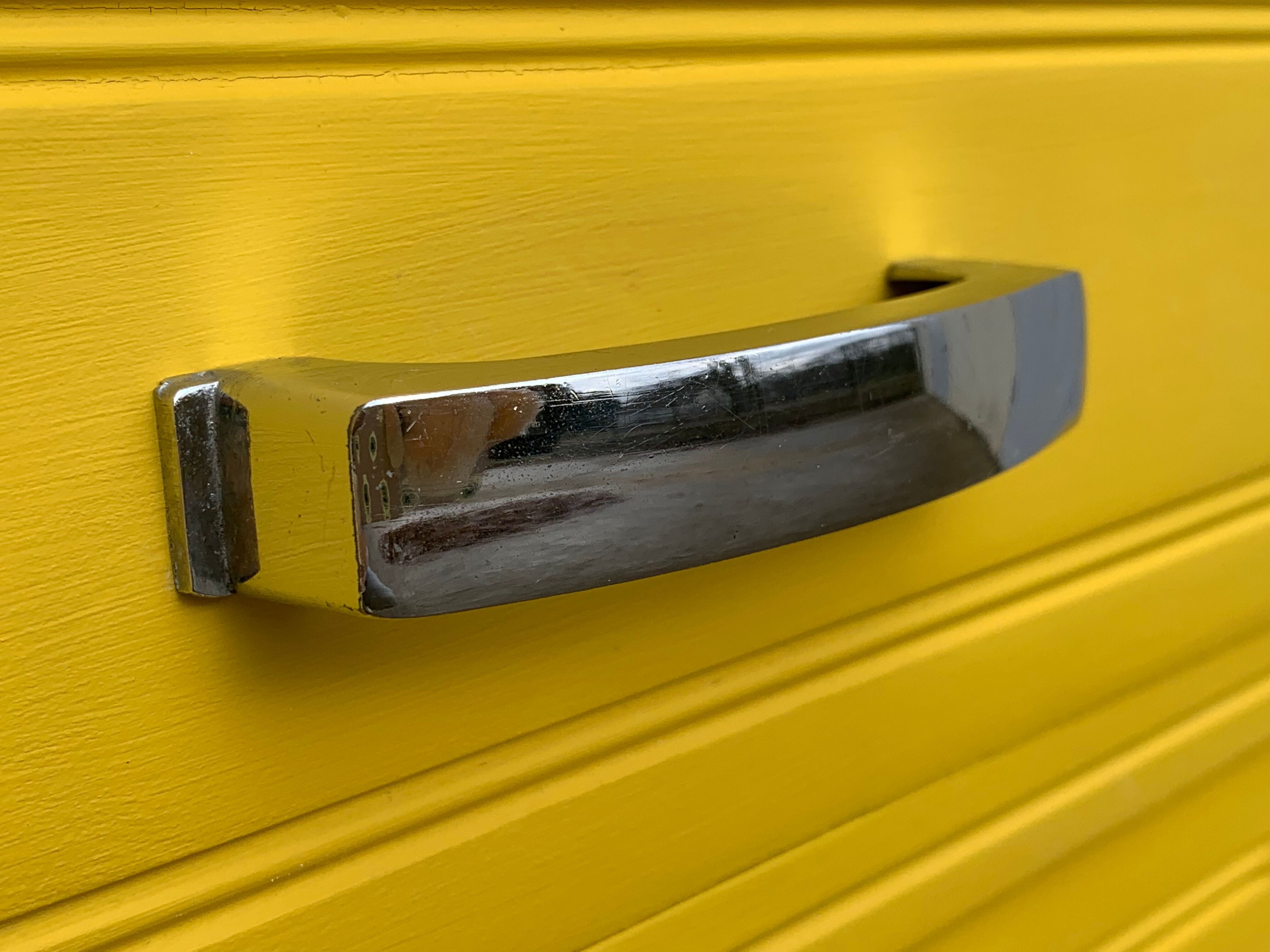 Vintage ragpicker yellow powder 1950