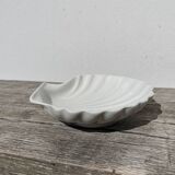 White porcelain shell bowl