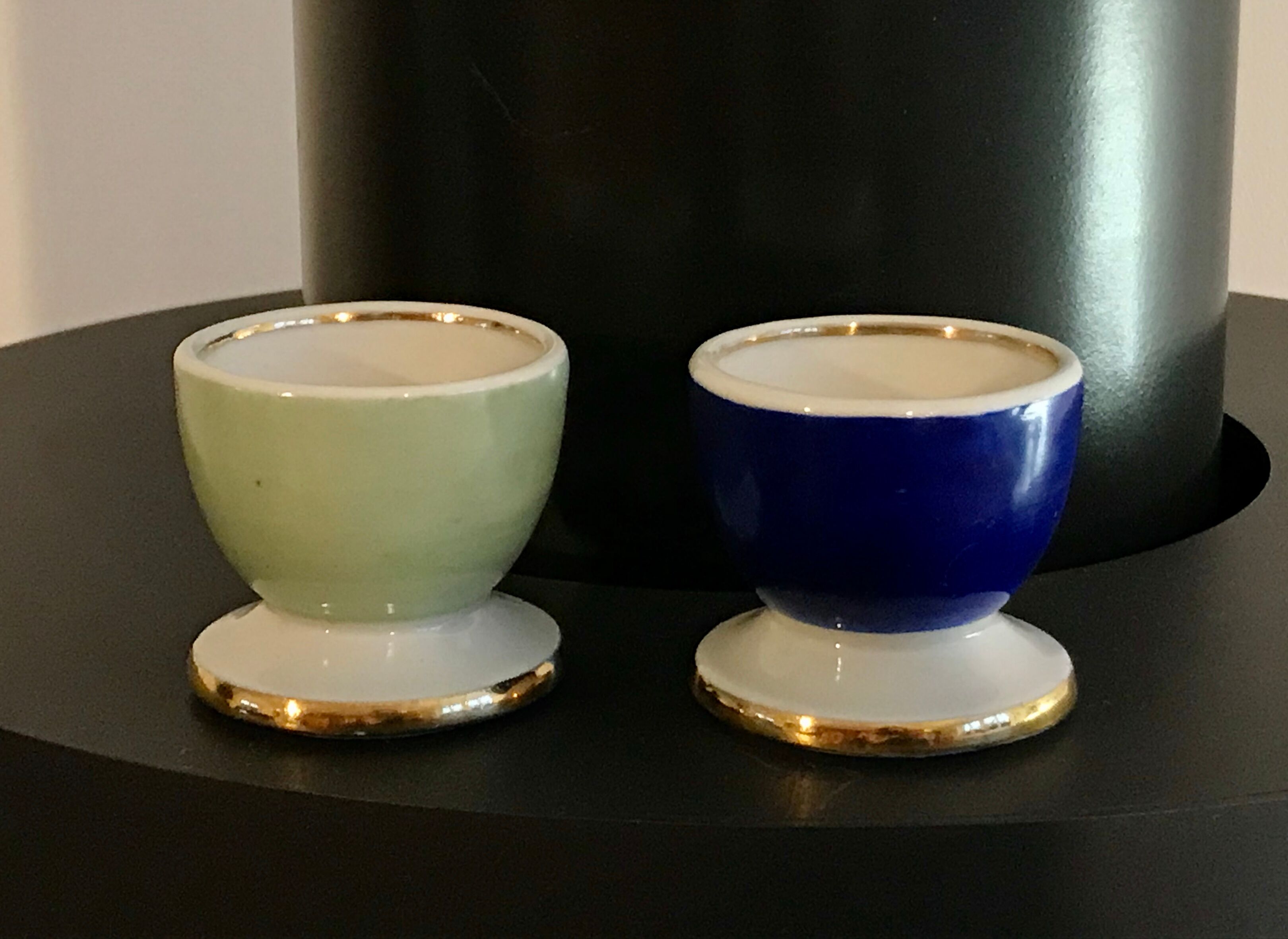 Duo de coquetiers colorés années 50
