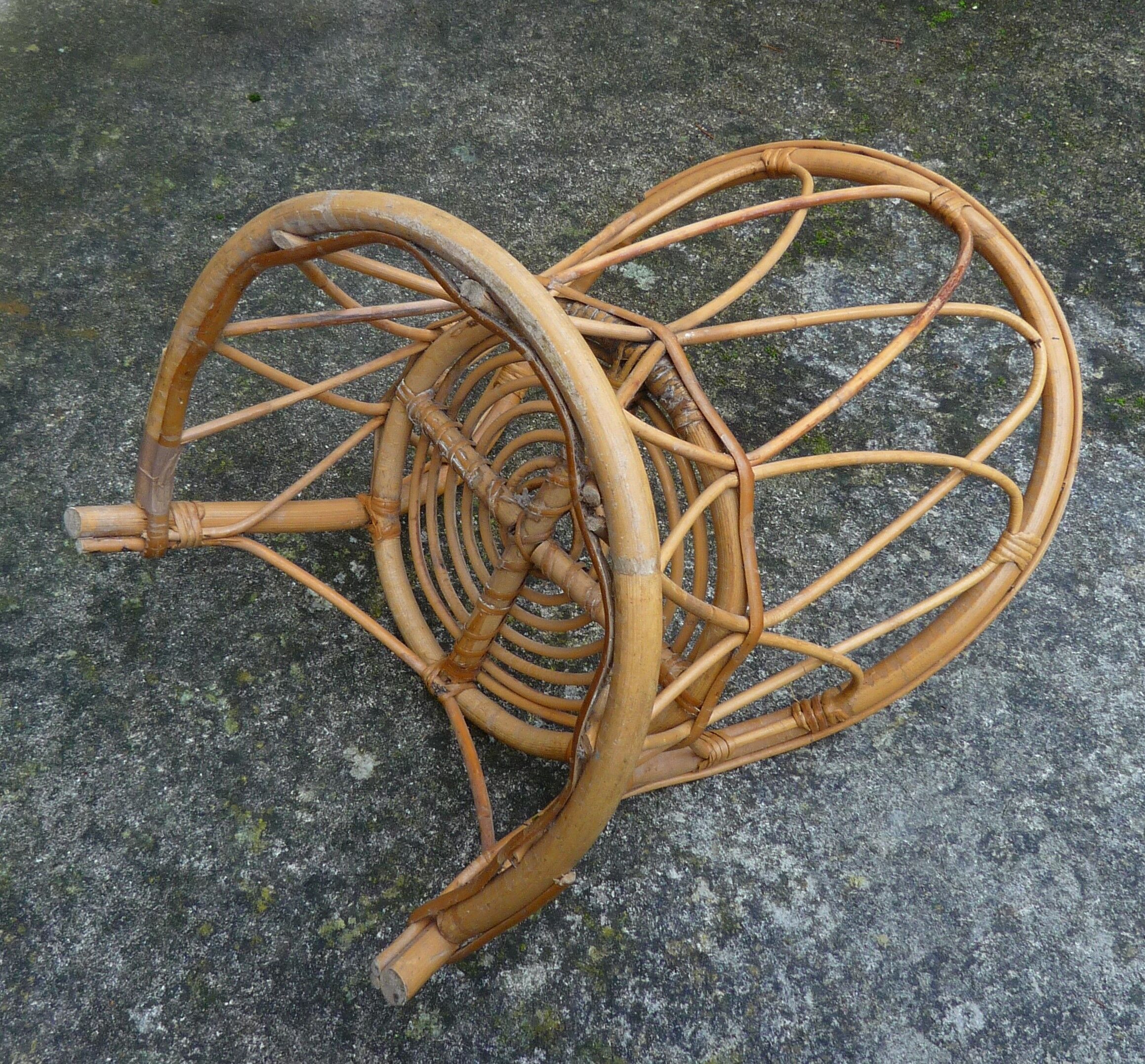 Small round rattan children's chair, vintage 70s