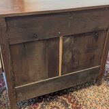 Small oak and knot buffet