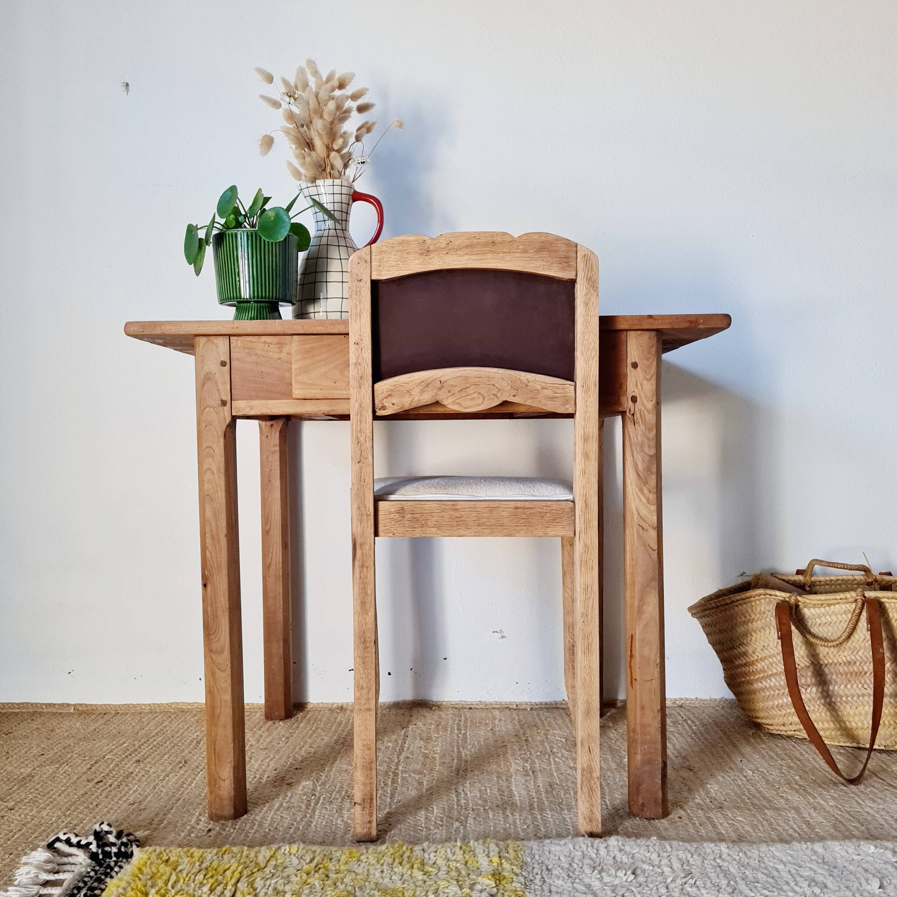 Small antique farmhouse table in wood – vintage rustic desk