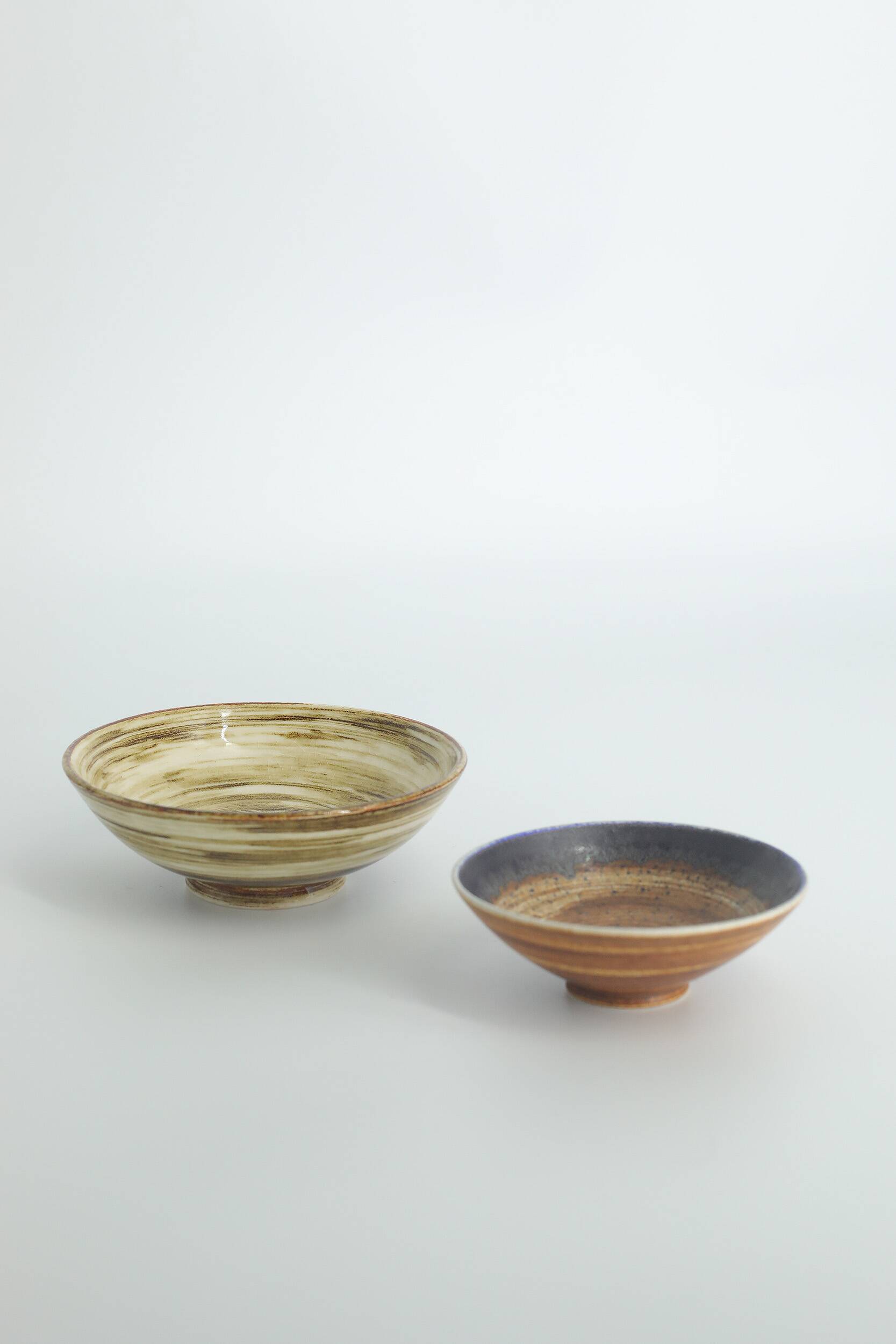 2 Scandinavian collection bowls in brown glazed stoneware by G. Borg.