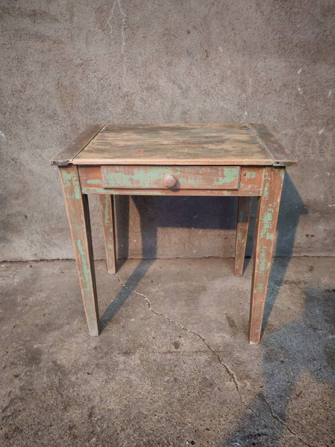 Bedside table / children's desk