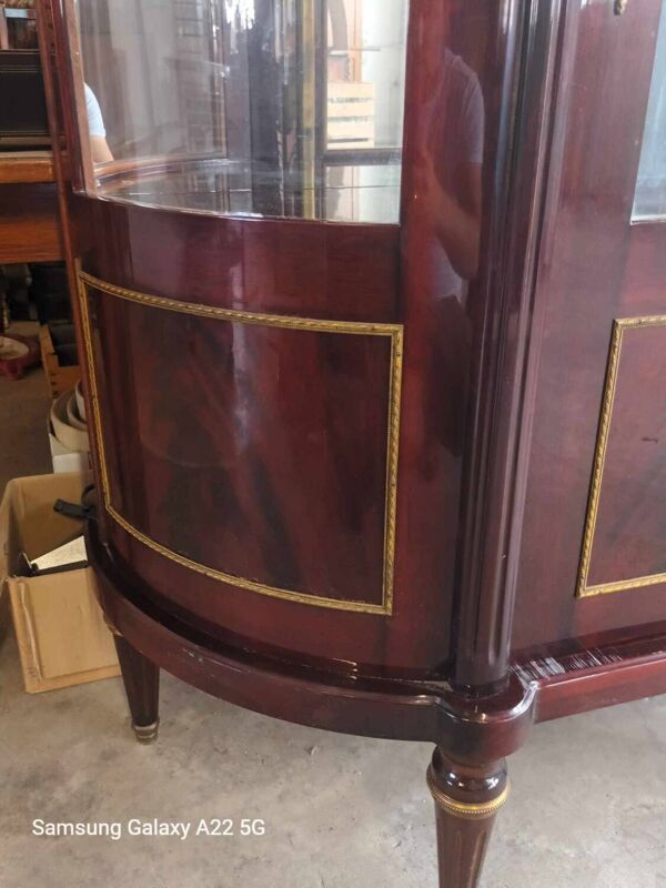 Vitrine Argentier demi-lune style Louis xvi bombé