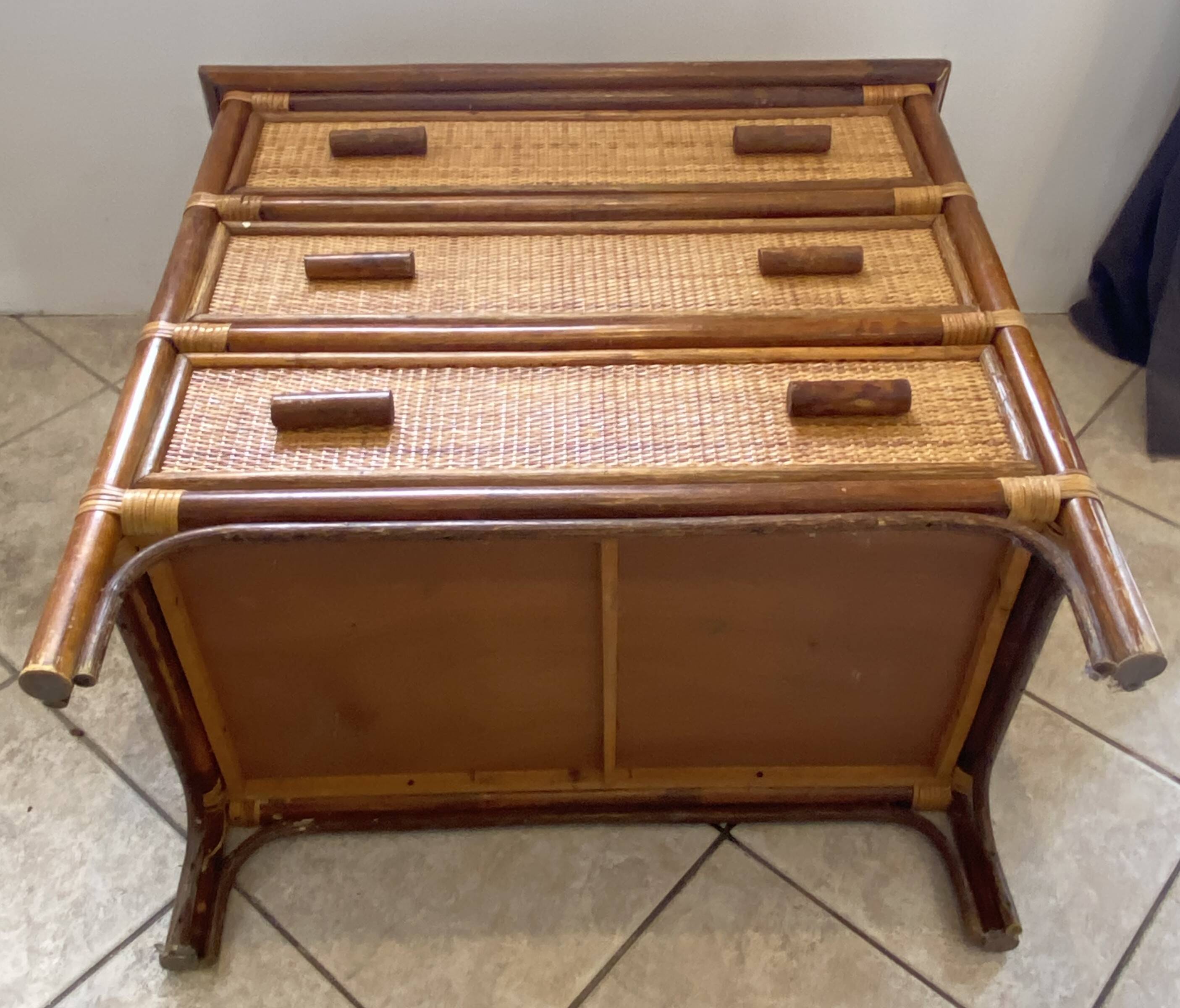 Commode 3 tiroirs en rotin, bambou et cannage, années 70