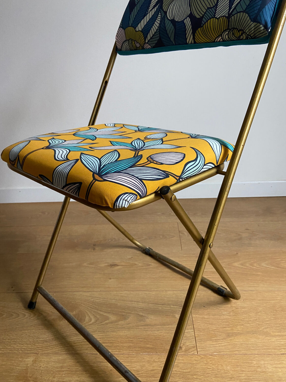 Vintage folding chair lafuma revisited yellow and blue floral fabrics