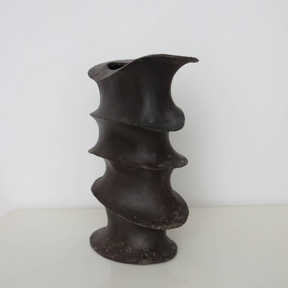 Vase sculptural de forme libre des années 1970
