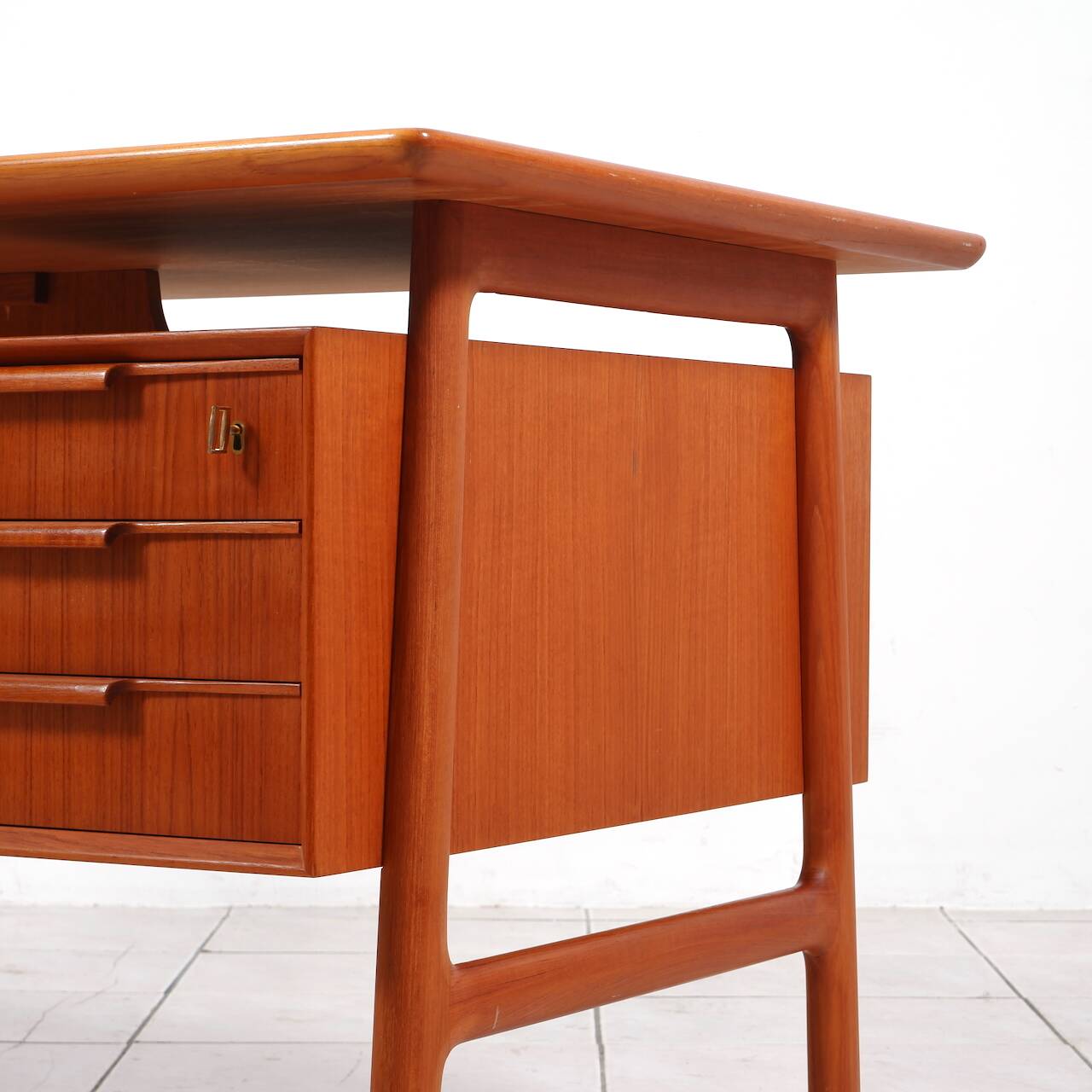 Teak writing desk „No. 75“ by Gunni Omann for Omann Jun Møbelfabrik