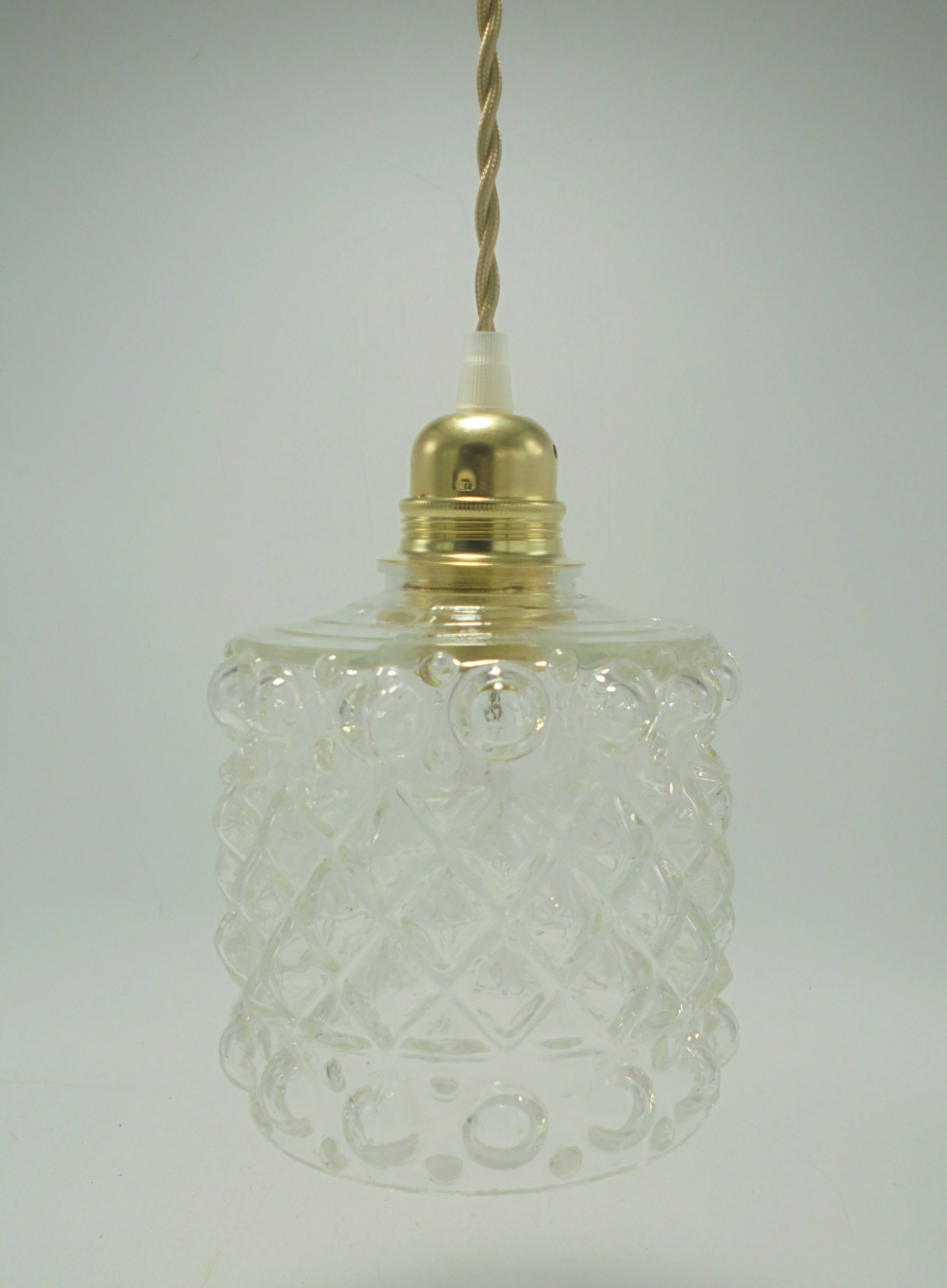 Small pendant light