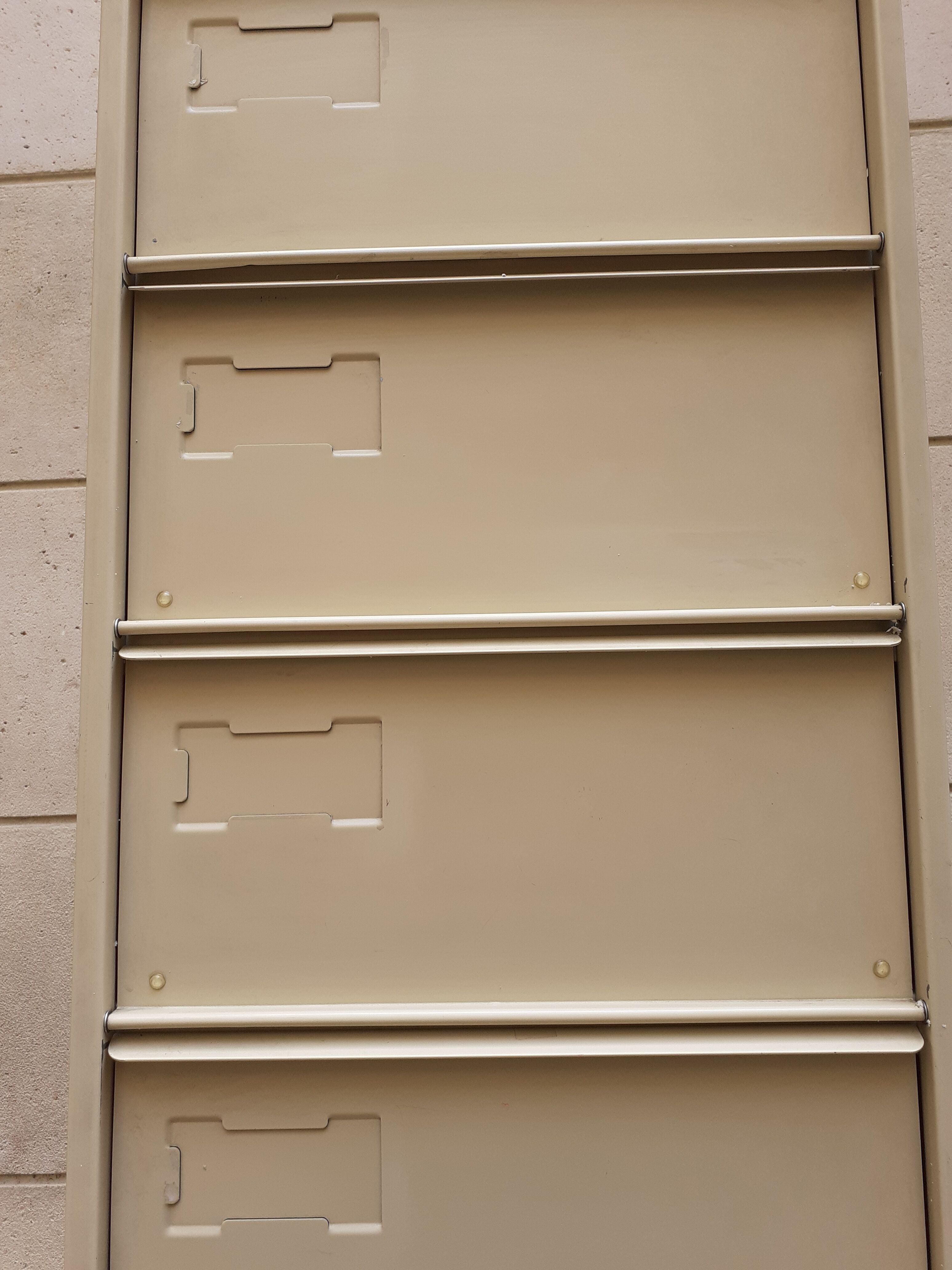 Metal locker 10 valves