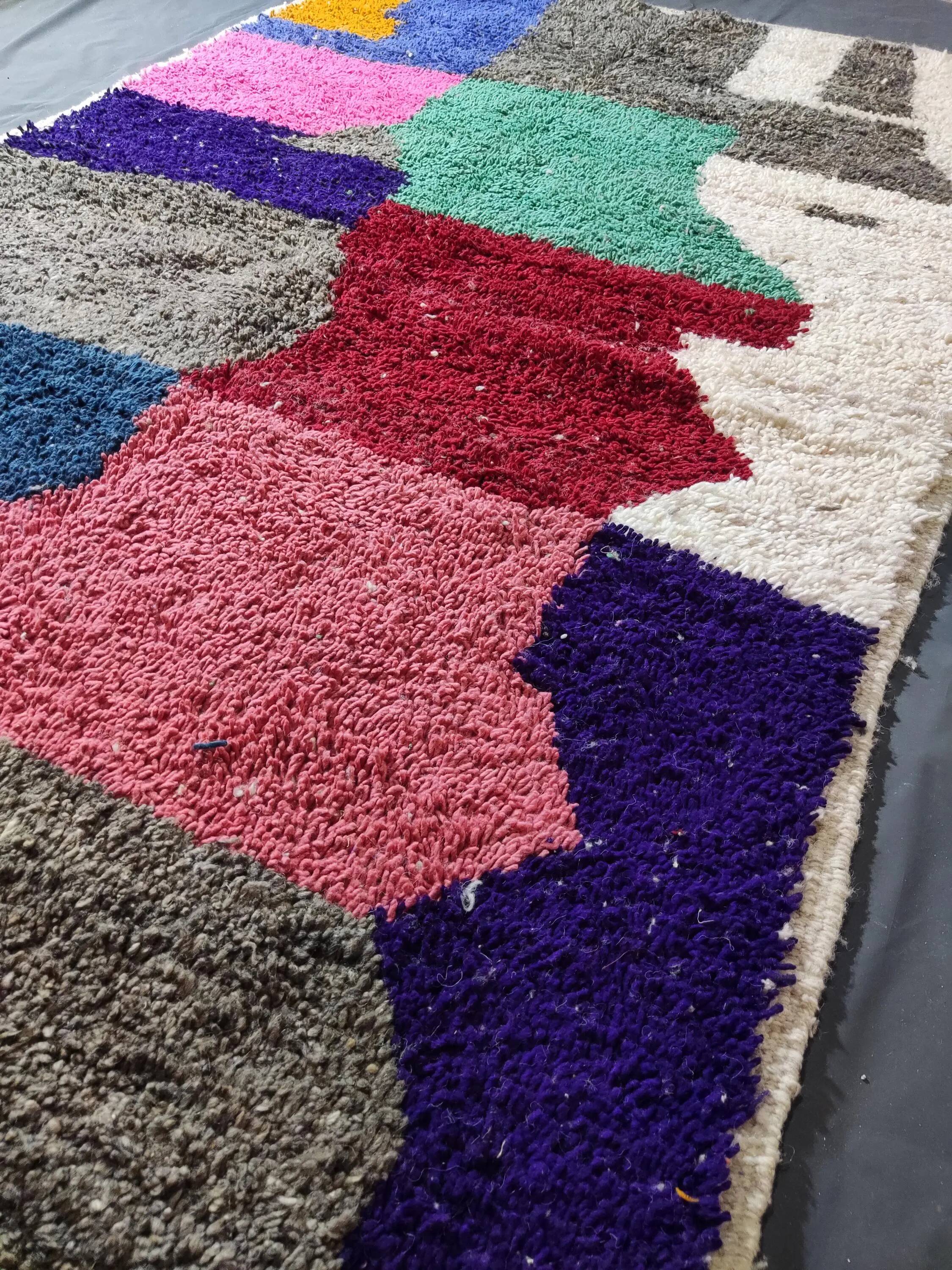 Large artisanal Moroccan rug 2.5 x 1.5 m