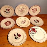 Assorted 8 red-toned dessert plates