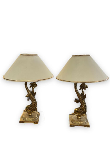 Paire de lampe en bronze et laiton doré modèle au dauphin